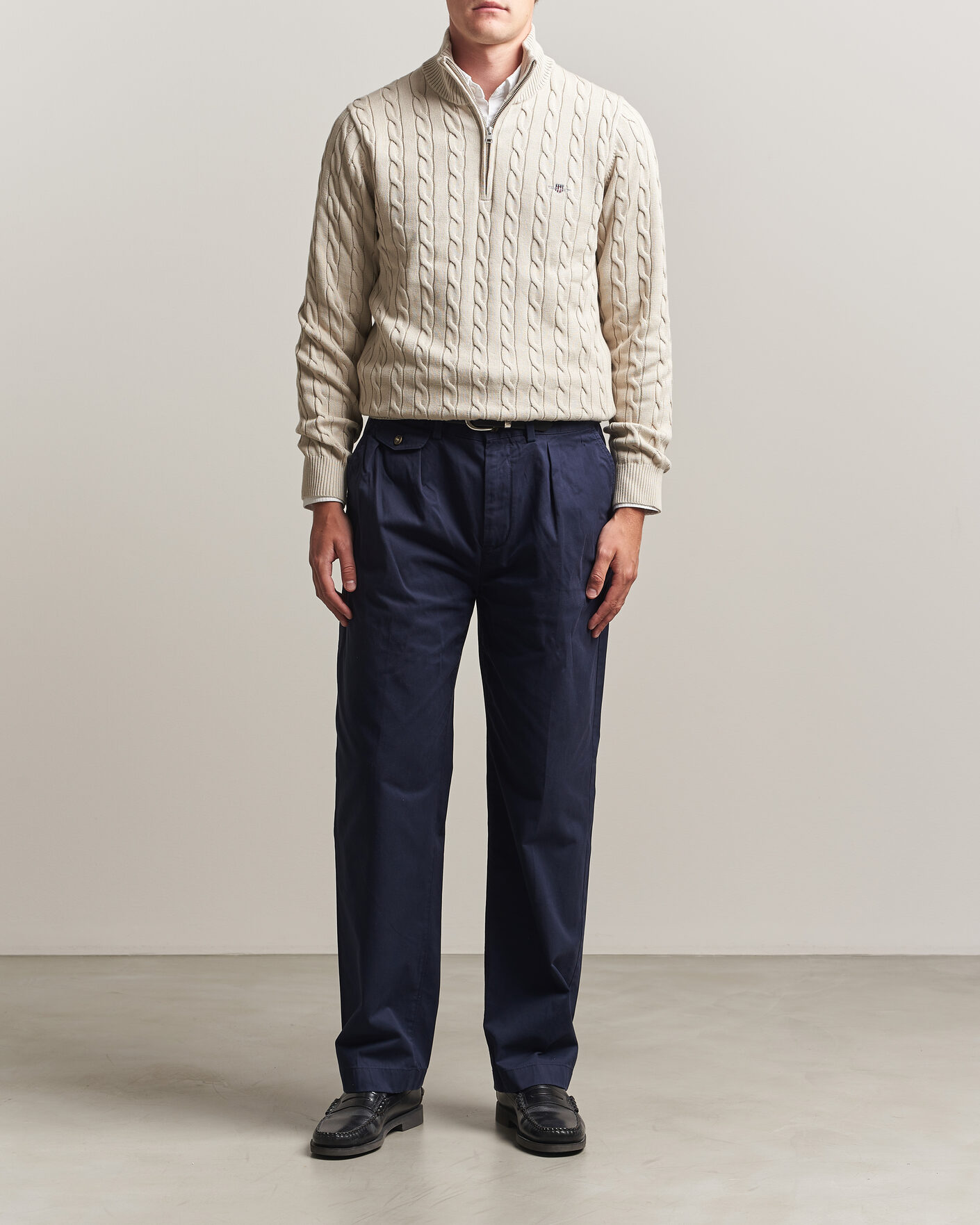 Homme | Pantalons | Gant | Relaxed Fit Pleated Cotton Twill Pants Evening Blue