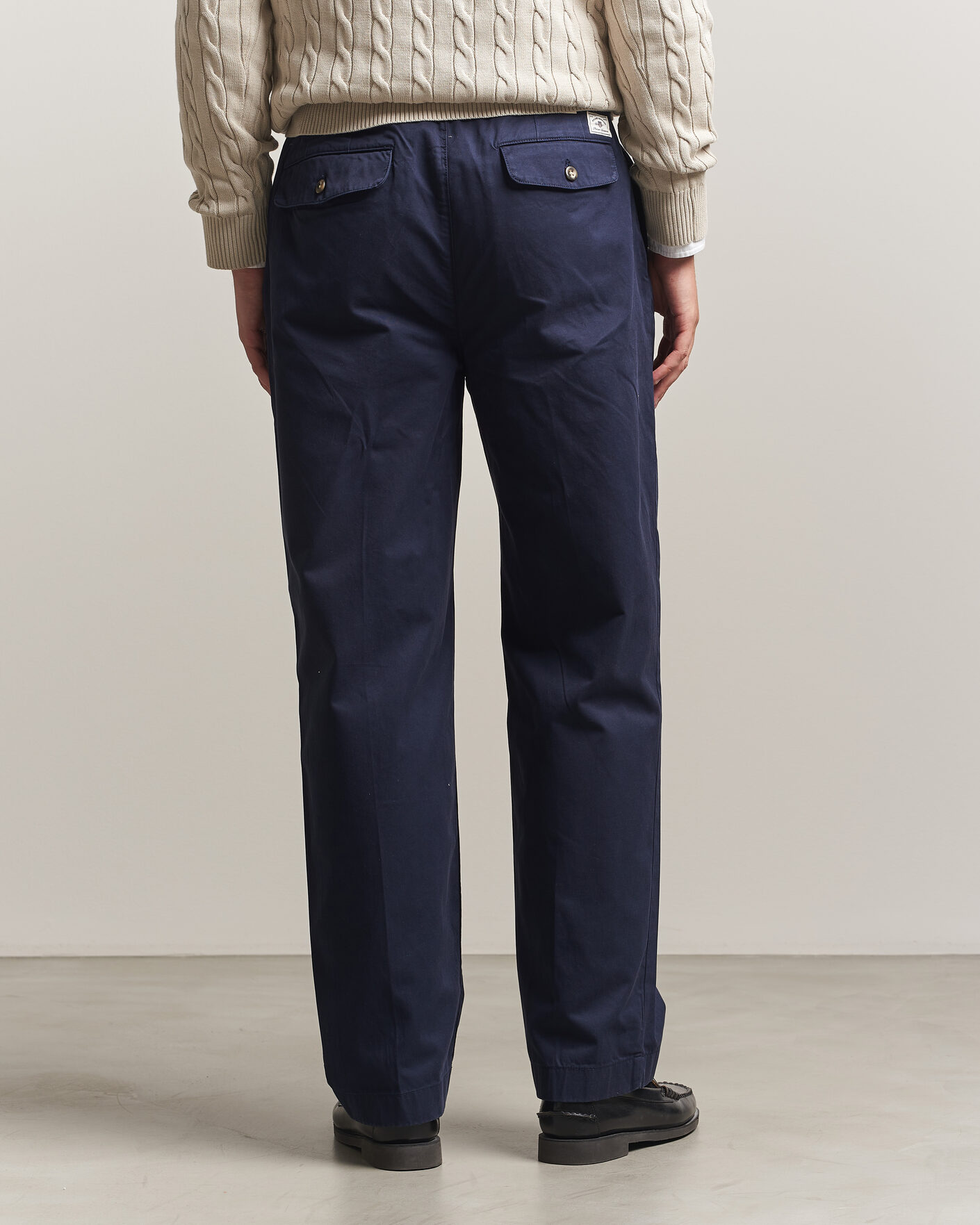 Homme | Pantalons | Gant | Relaxed Fit Pleated Cotton Twill Pants Evening Blue
