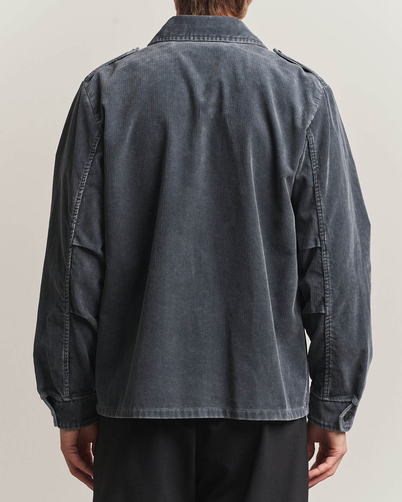 Homme | Chemises | Aspesi | Double Pocket Corduroy Overshirt Washed Black