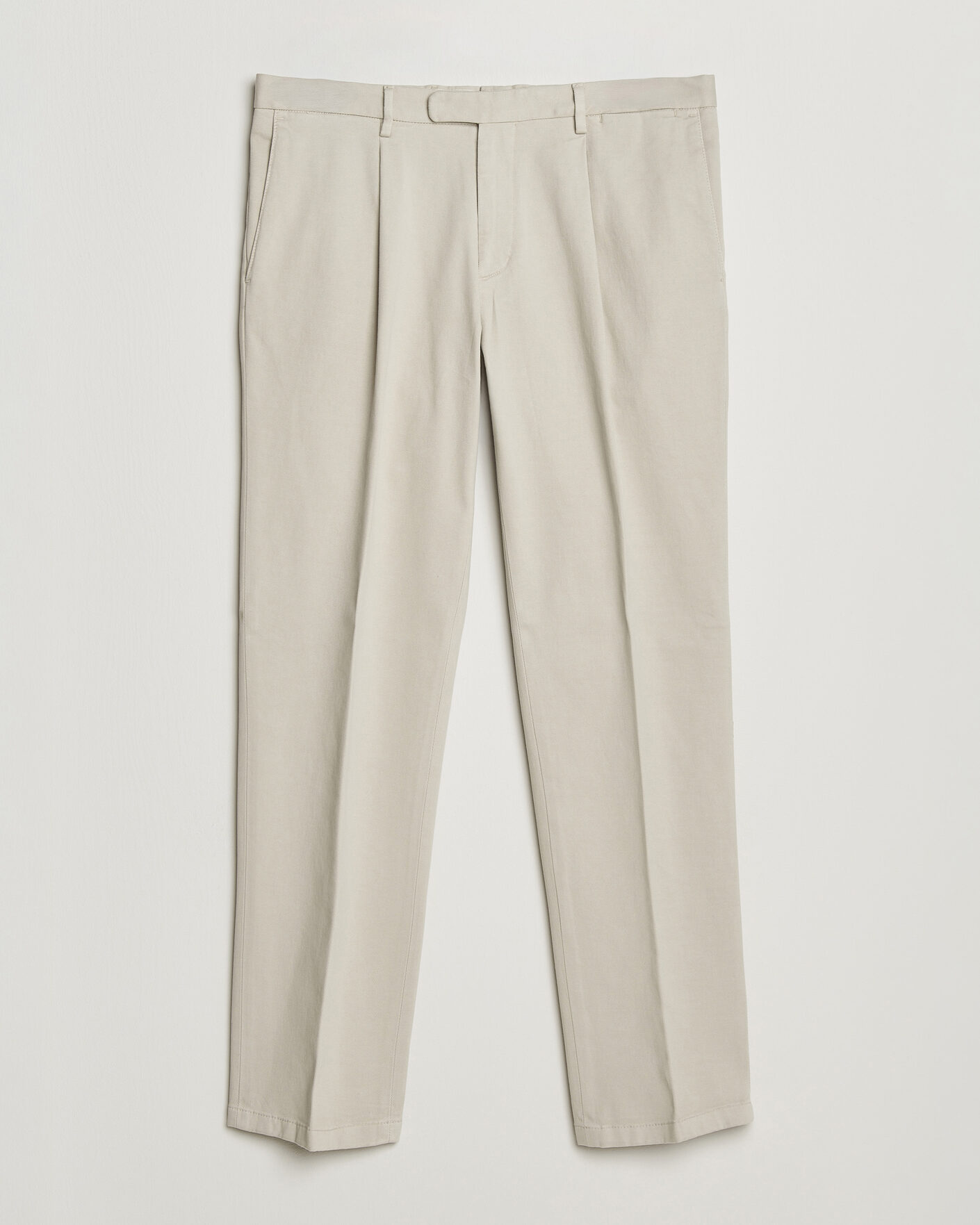 Homme | Pantalons | Boglioli | Pleated Cotton Twill Chinos Light Beige