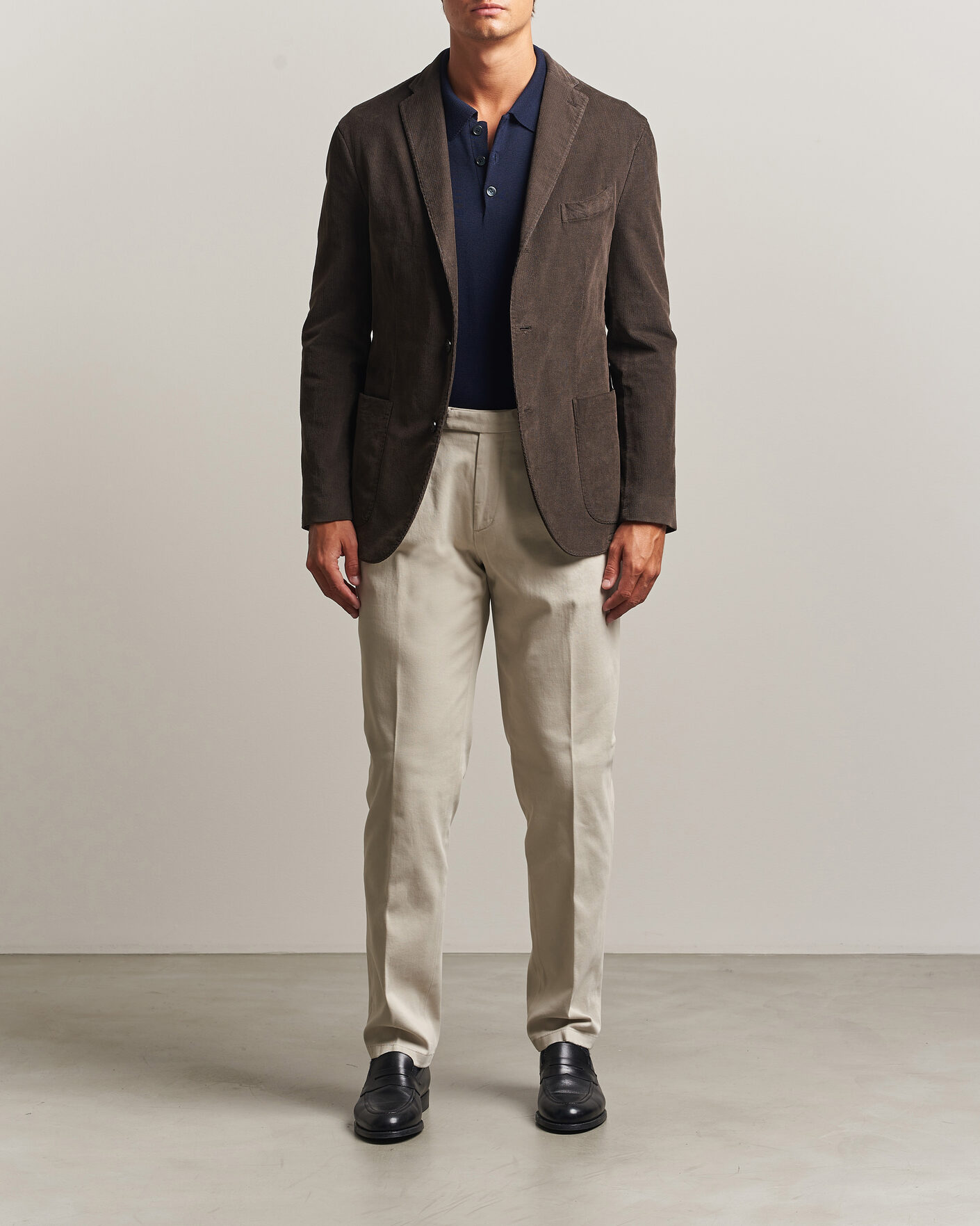 Homme | Pantalons | Boglioli | Pleated Cotton Twill Chinos Light Beige