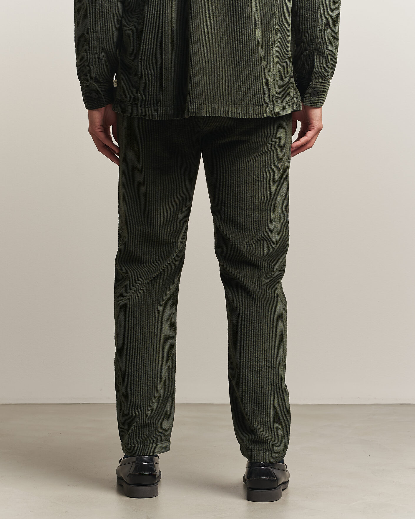Homme | Pantalons | KnowledgeCotton Apparel | Chuck Regular Cord Trousers Forest Night