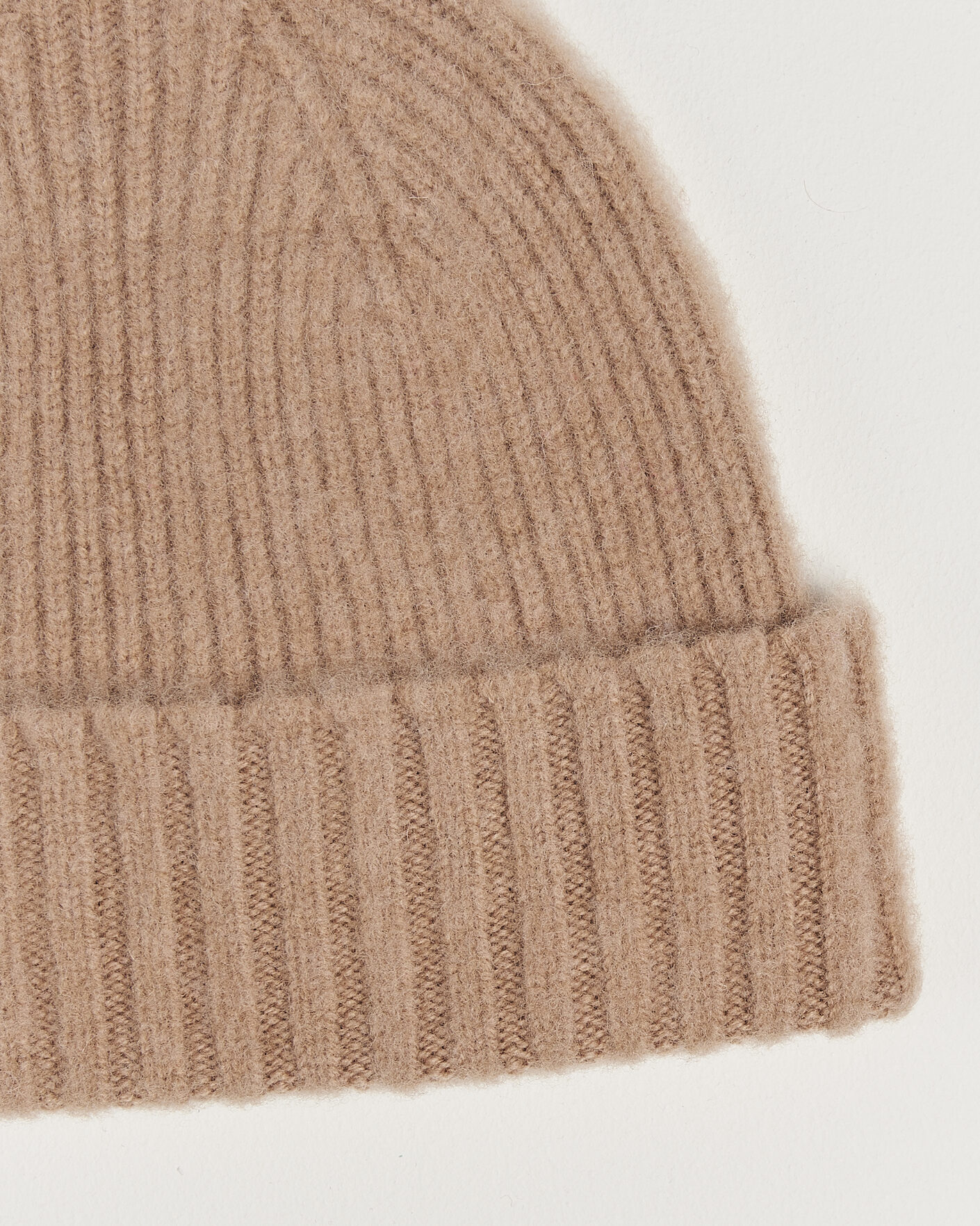 Homme | Bonnets | Robert Mackie | Rona Ribbed Shaggy Lambswool Beanie Camel