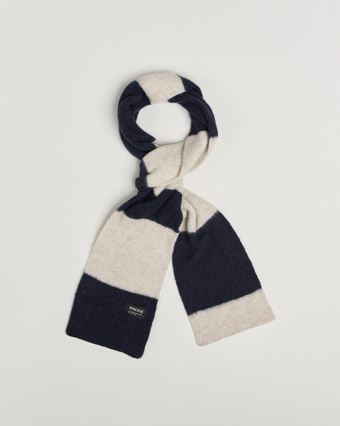 Homme | Écharpes | Robert Mackie | Rona Ribbed Shaggy Lambswool Scarf White/Blue Mix