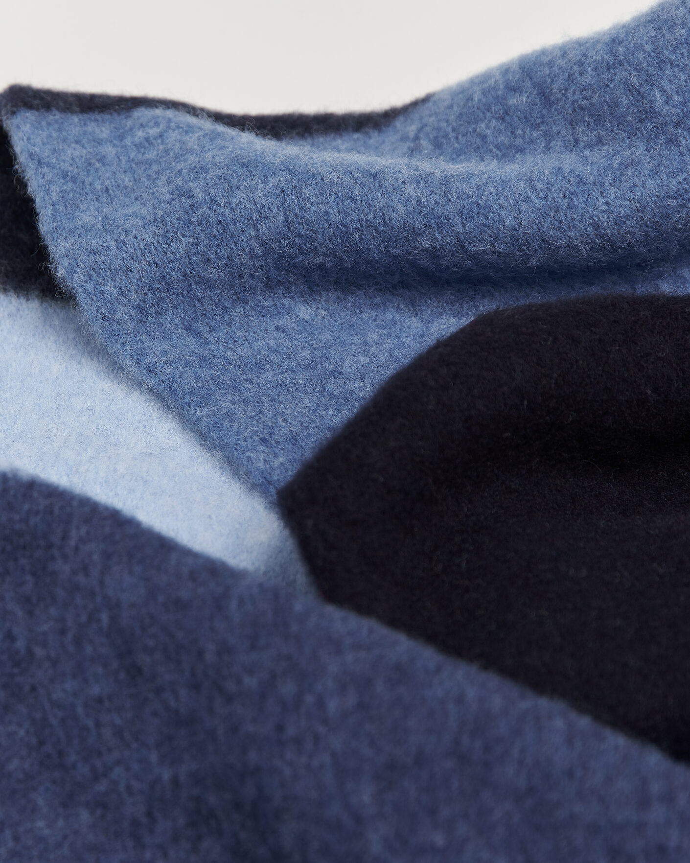 Homme | Écharpes | Robert Mackie | Rona Ribbed Shaggy Lambswool Scarf Blue