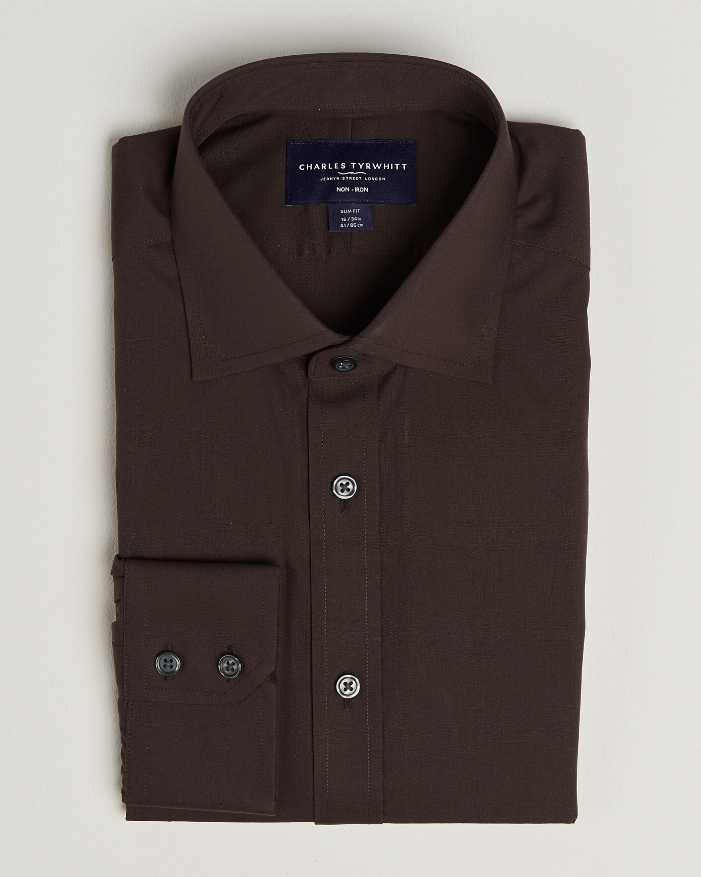 Homme | Chemises | Charles Tyrwhitt | Slim Fit Non Iron Poplin Cut Away Shirt Chocolate
