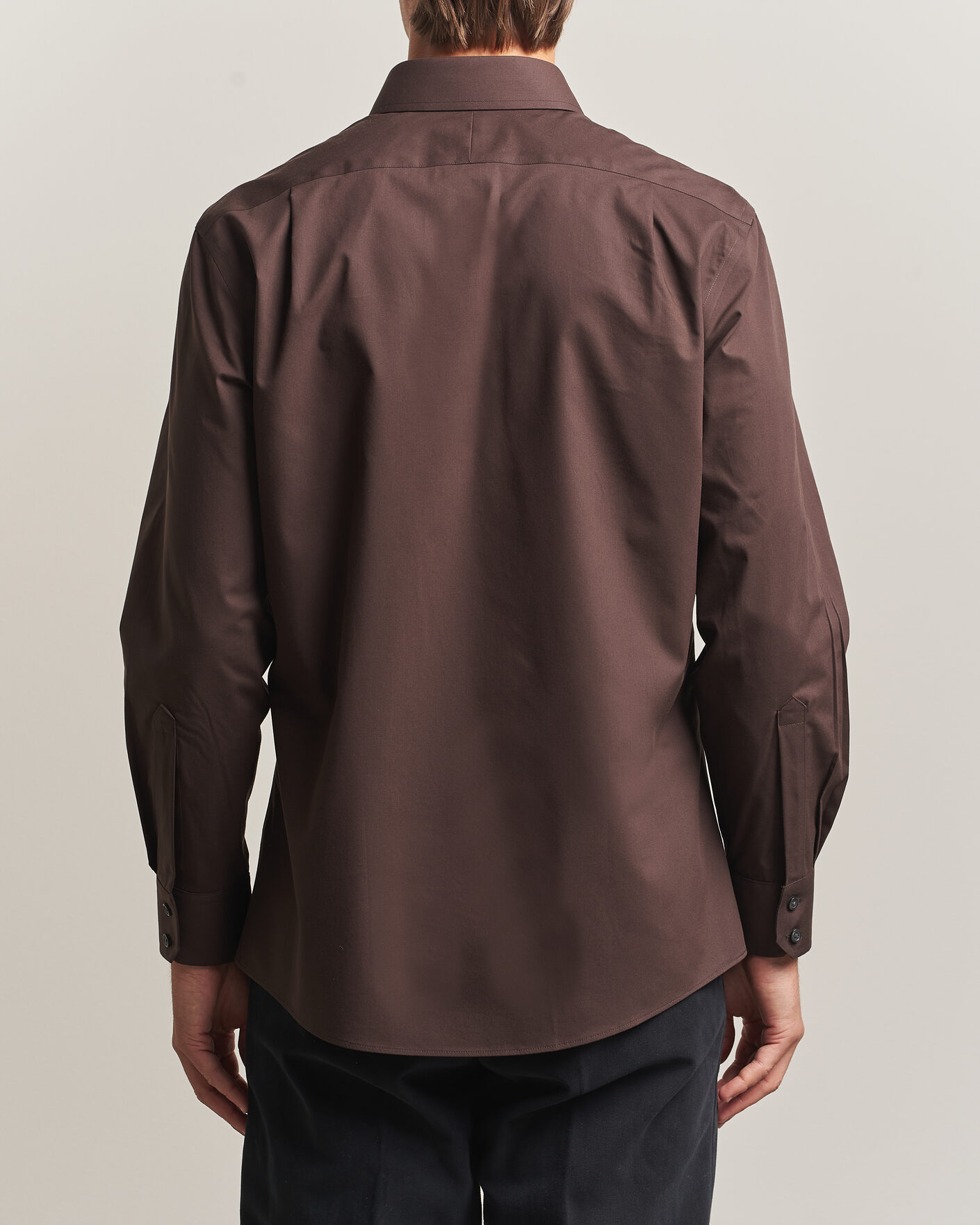 Homme | Chemises | Charles Tyrwhitt | Slim Fit Non Iron Poplin Cut Away Shirt Chocolate