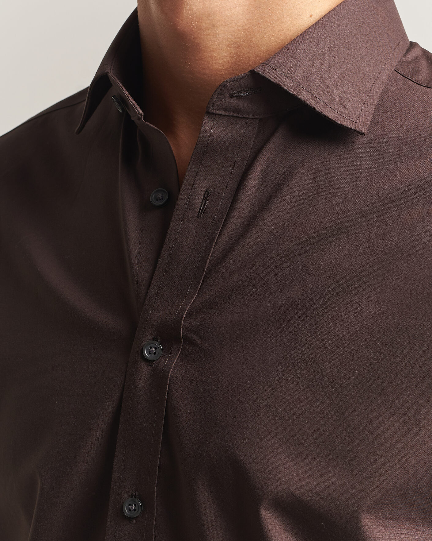 Homme | Chemises | Charles Tyrwhitt | Slim Fit Non Iron Poplin Cut Away Shirt Chocolate