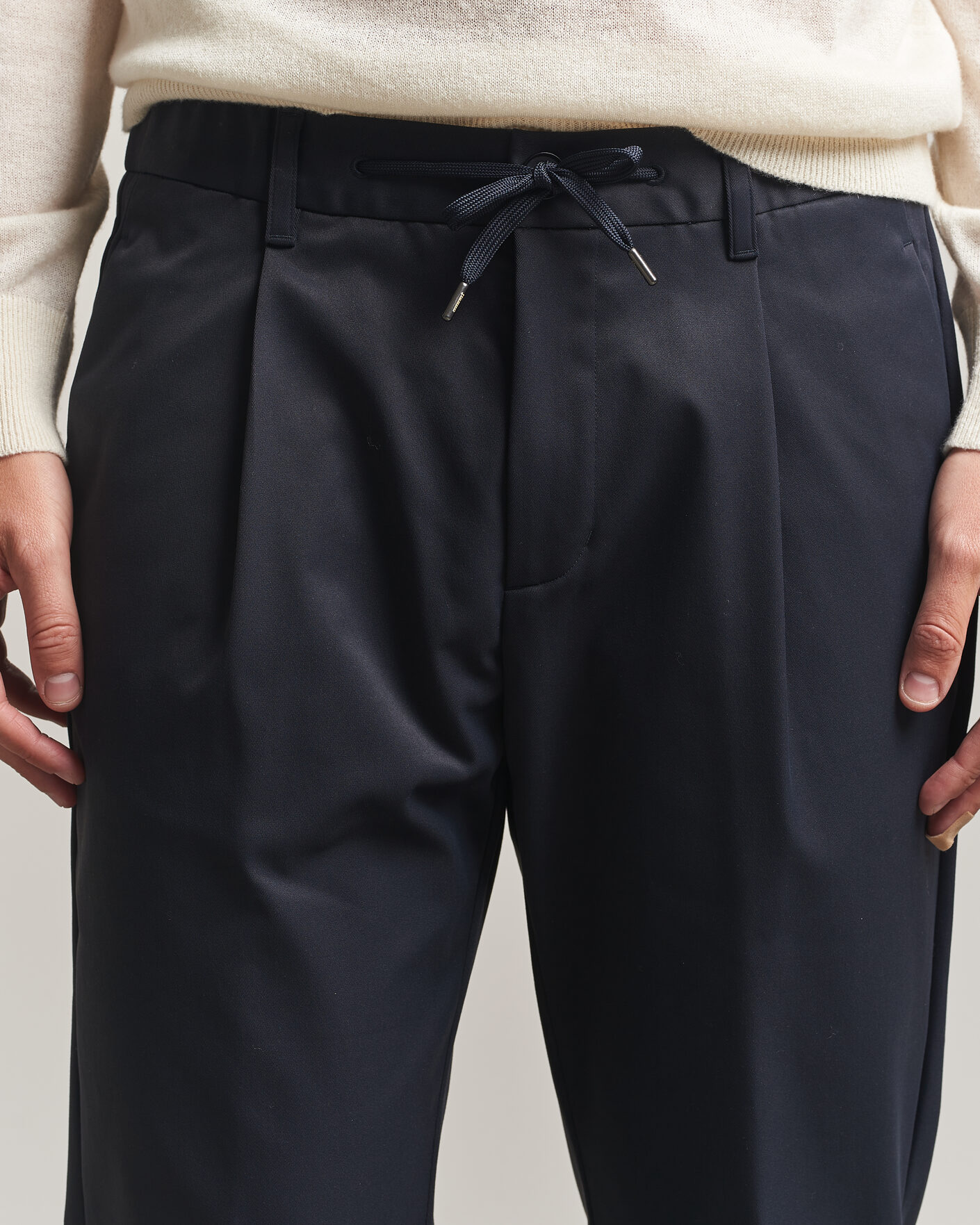Homme | Pantalons | Herno | Pleated Technical Cotton Trousers Navy
