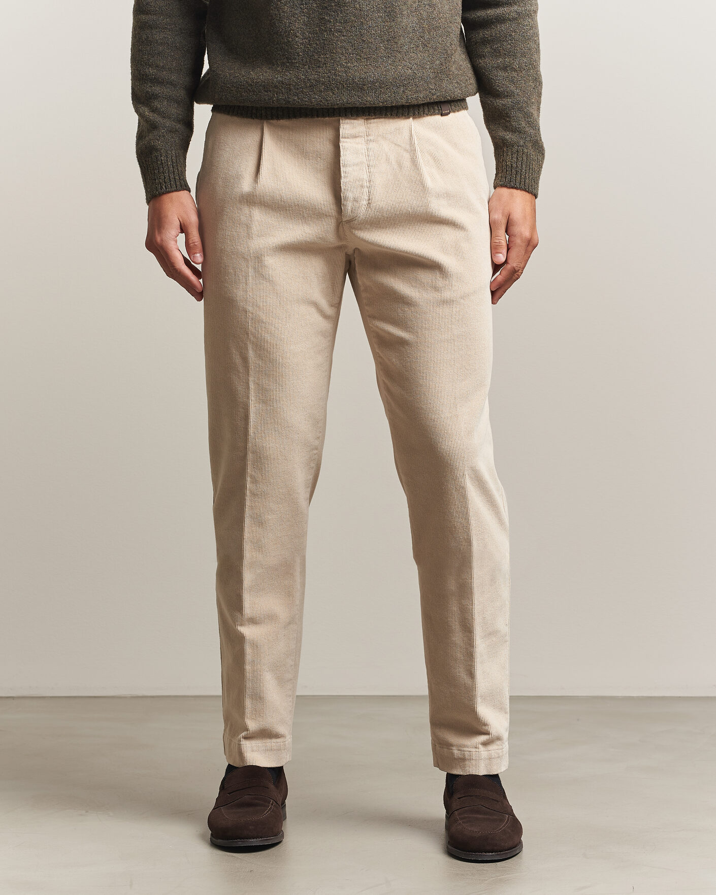 Homme | Pantalons | Incotex | Regular Fit Washed Corduroy Slacks Off White