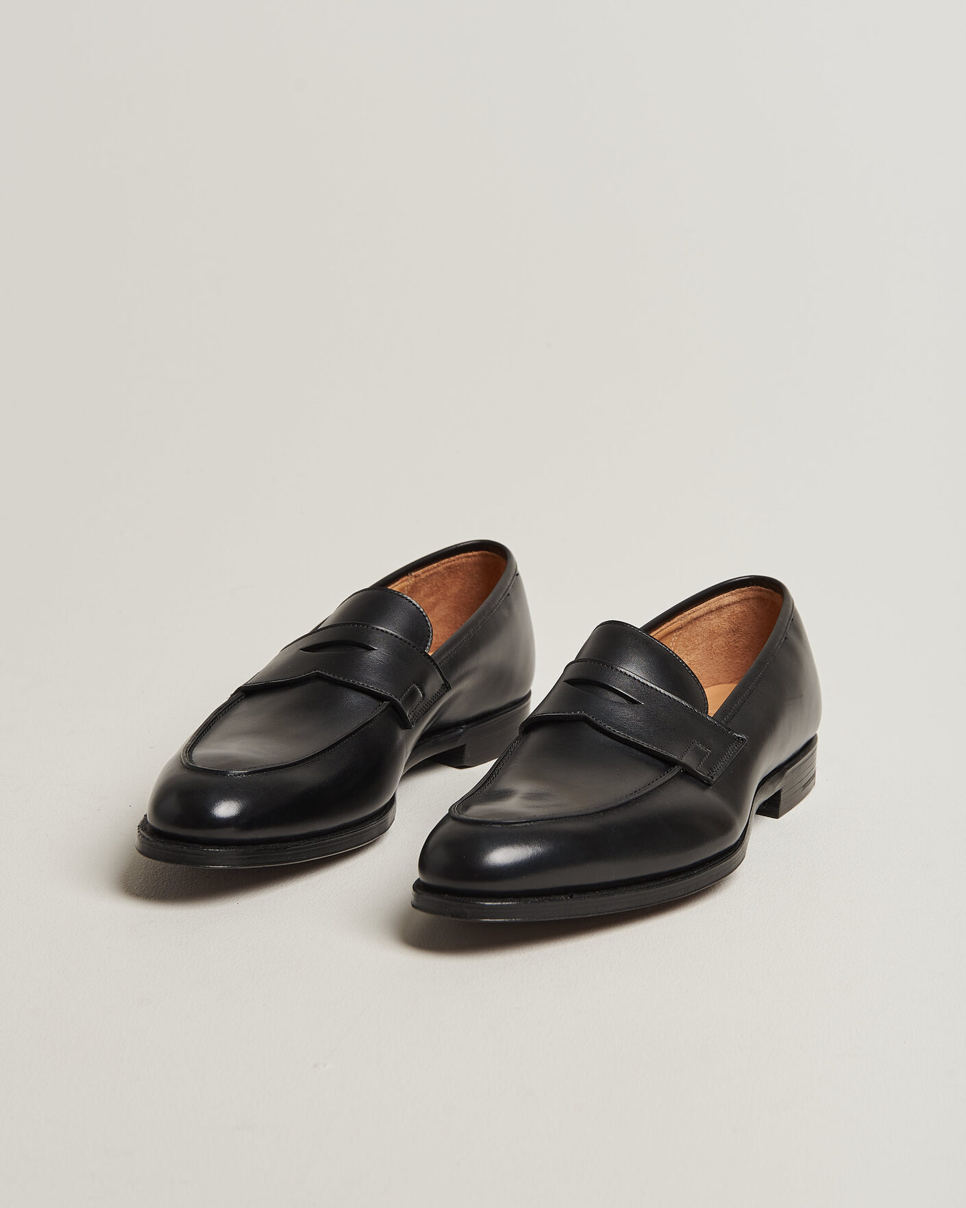 Homme | Loafers | Crockett & Jones | Crawford Handgrade Penny Loafer Black Calf