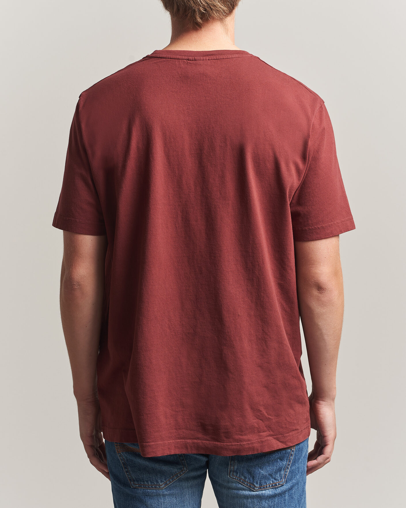 Homme | T-shirts | Nudie Jeans | Uno Everyday Crew Neck T-Shirt Burgundy