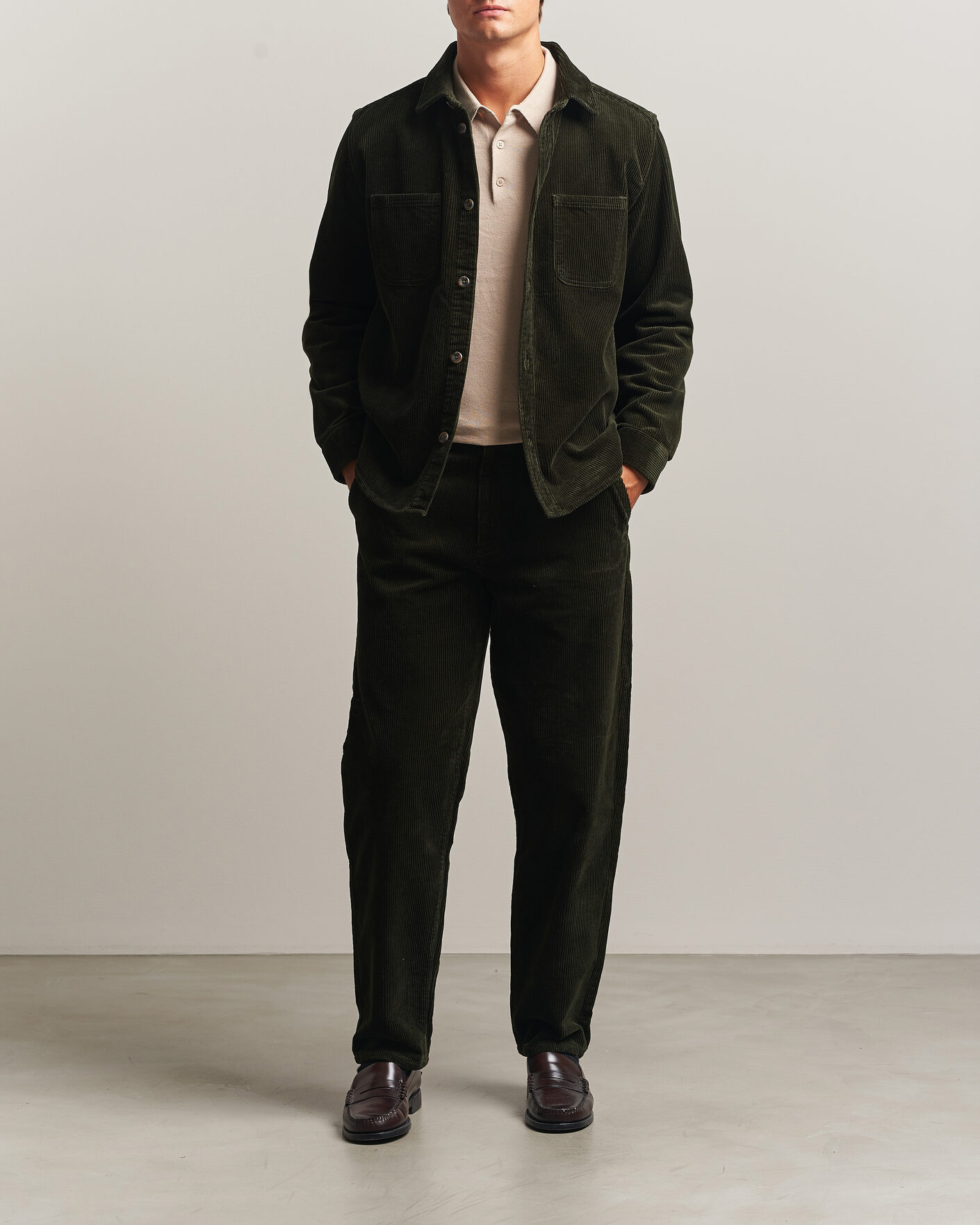 Homme | Chemises | LES DEUX | Corduroy Overshirt Rosin Green