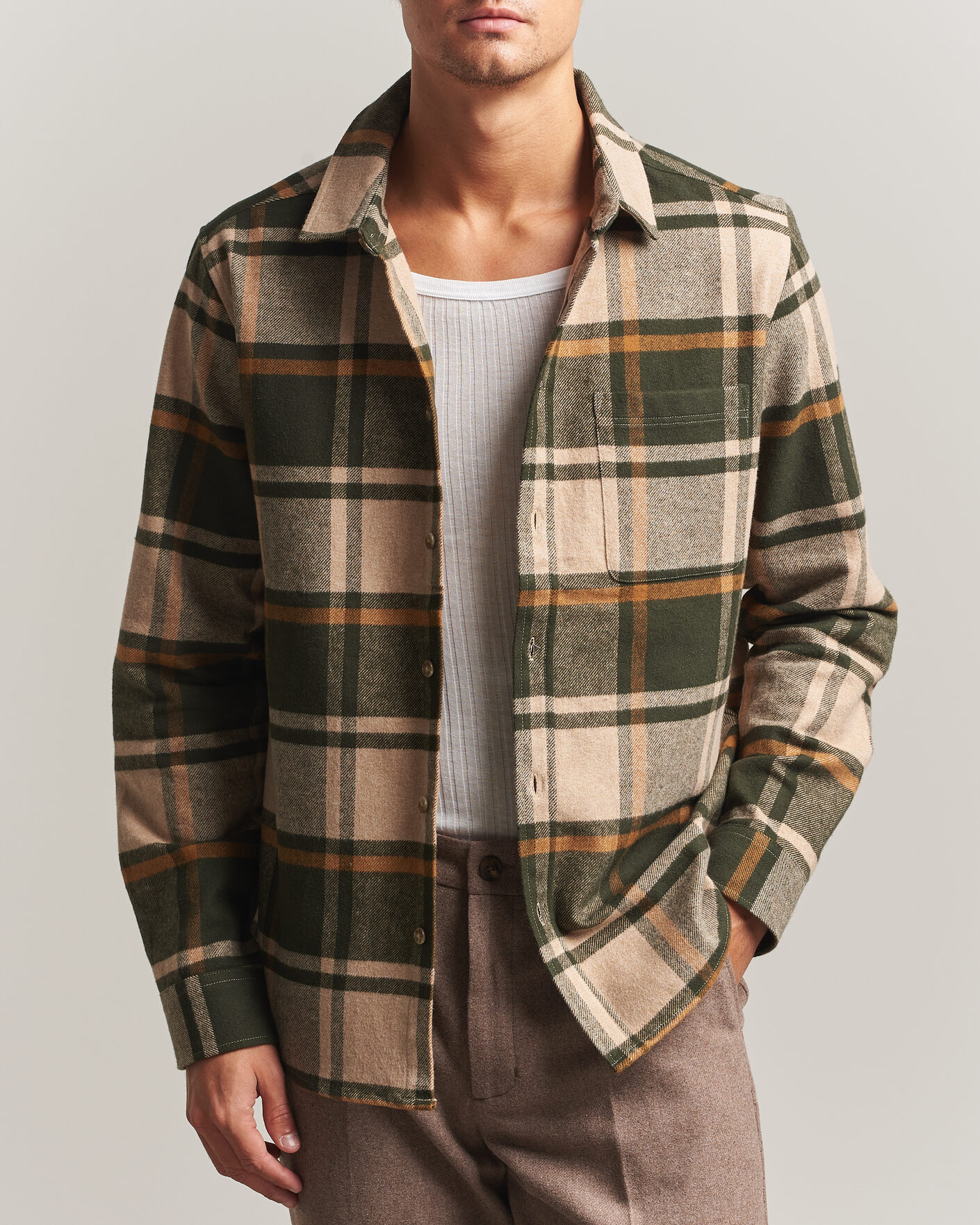 Homme | Chemises | LES DEUX | Check Flannel Shirt Rosin Green