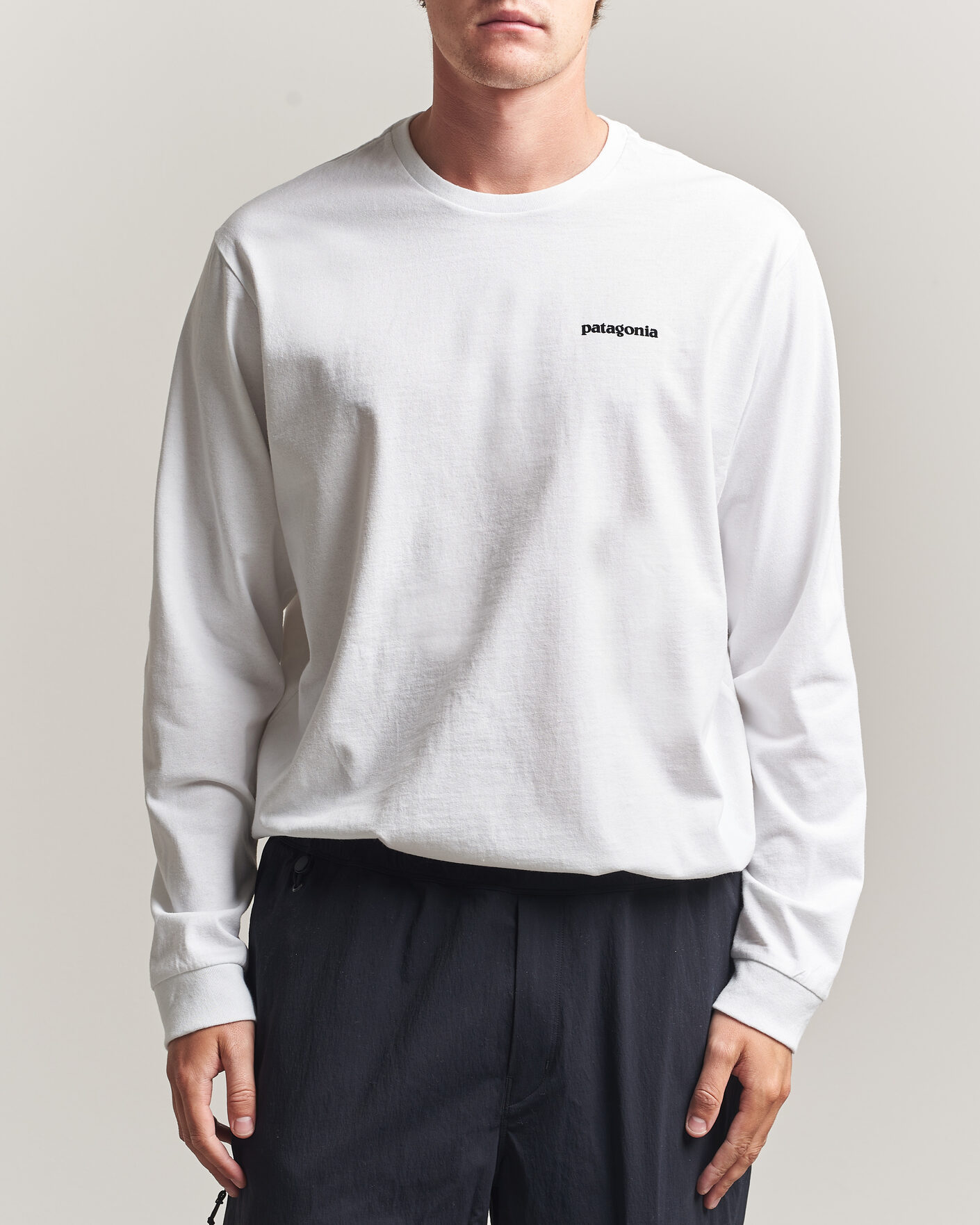 Homme | T-shirts | Patagonia | P-6 Logo Responsibili LS T-Shirt Fiber White