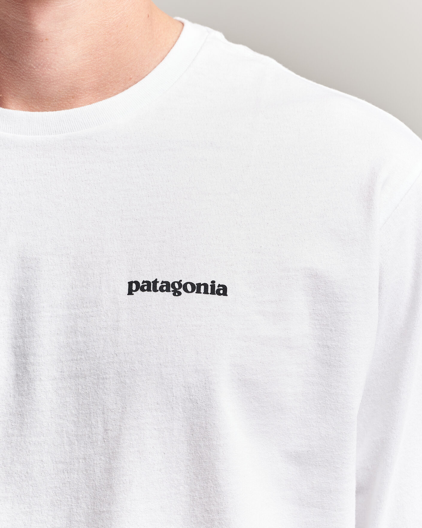 Homme | T-shirts | Patagonia | P-6 Logo Responsibili LS T-Shirt Fiber White