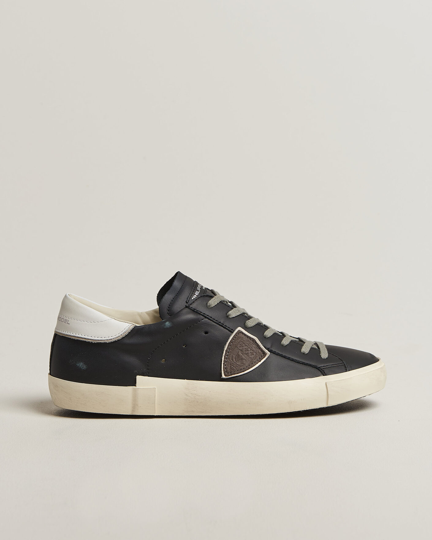 Homme | Baskets | Philippe Model | PRSX Low Top Suede Sneaker Black/White