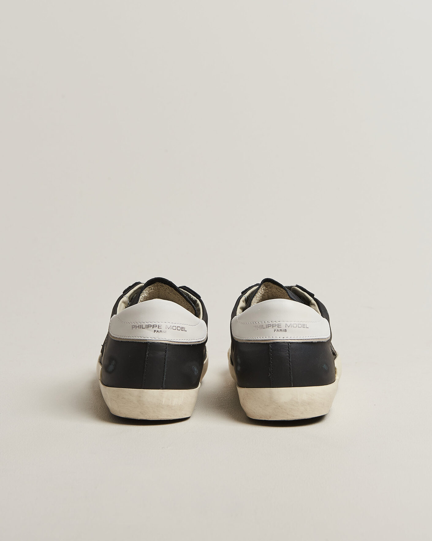 Homme | Baskets | Philippe Model | PRSX Low Top Suede Sneaker Black/White