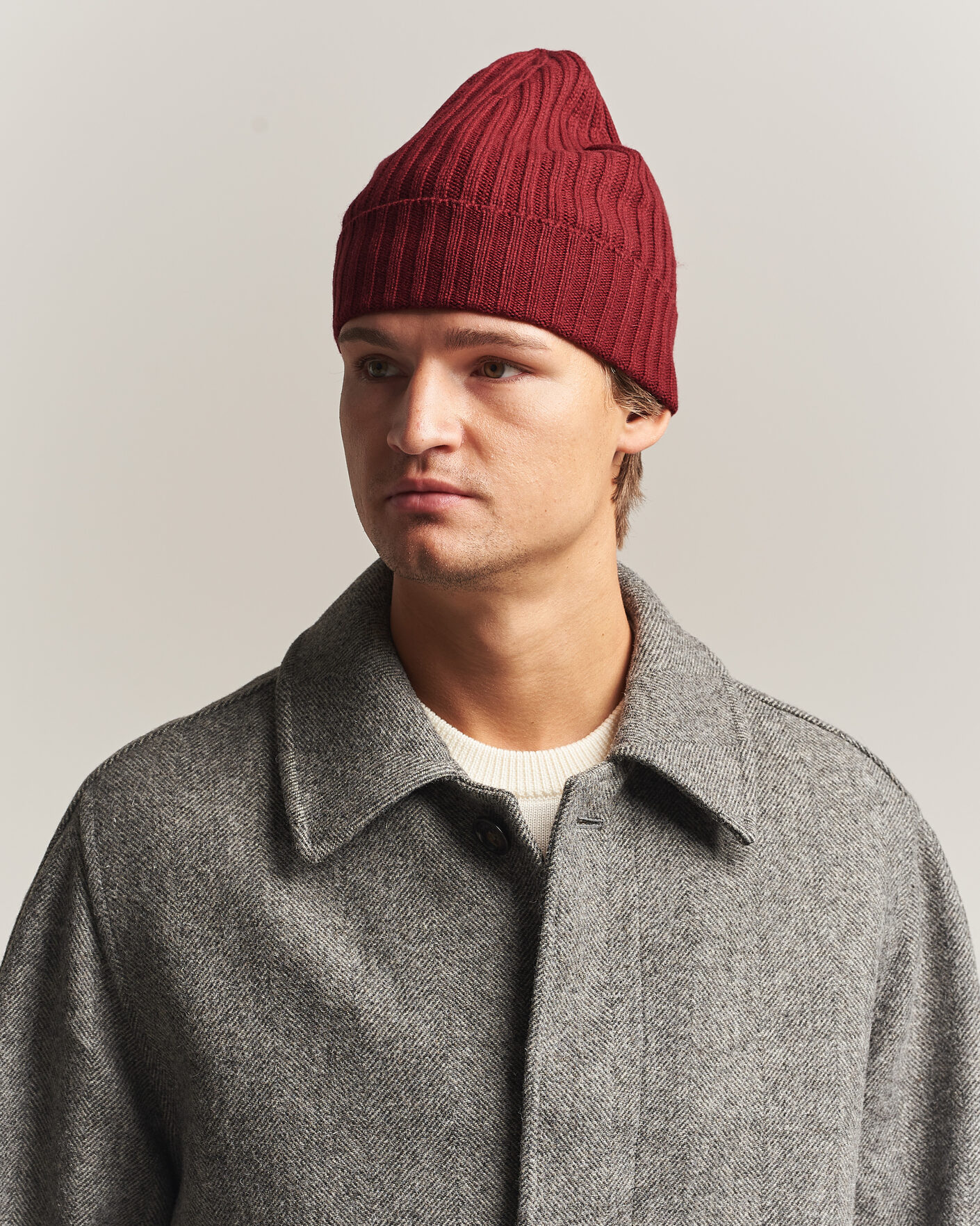 Homme | Bonnets | Piacenza Cashmere | Ribbed Cashmere Beanie Burgundy
