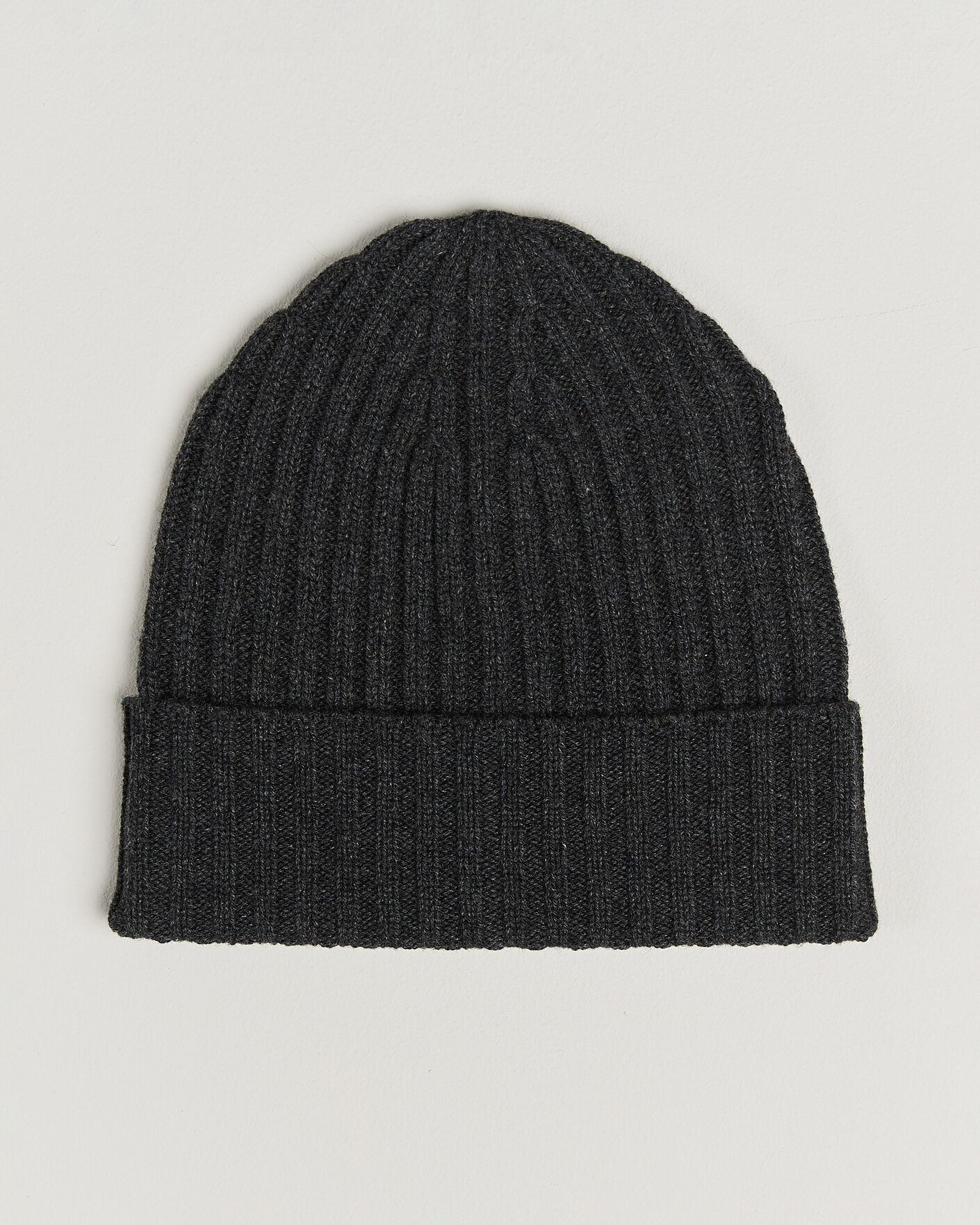 Homme | Bonnets | Piacenza Cashmere | Ribbed Cashmere Beanie Charcoal