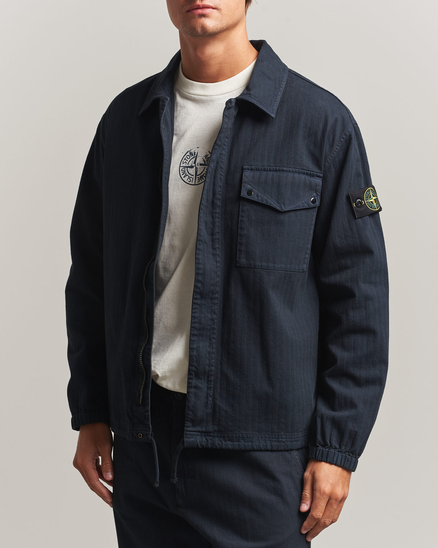 Homme | Chemises | Stone Island | Garment Dyed Cotton Herringbone Overshirt Navy Blue