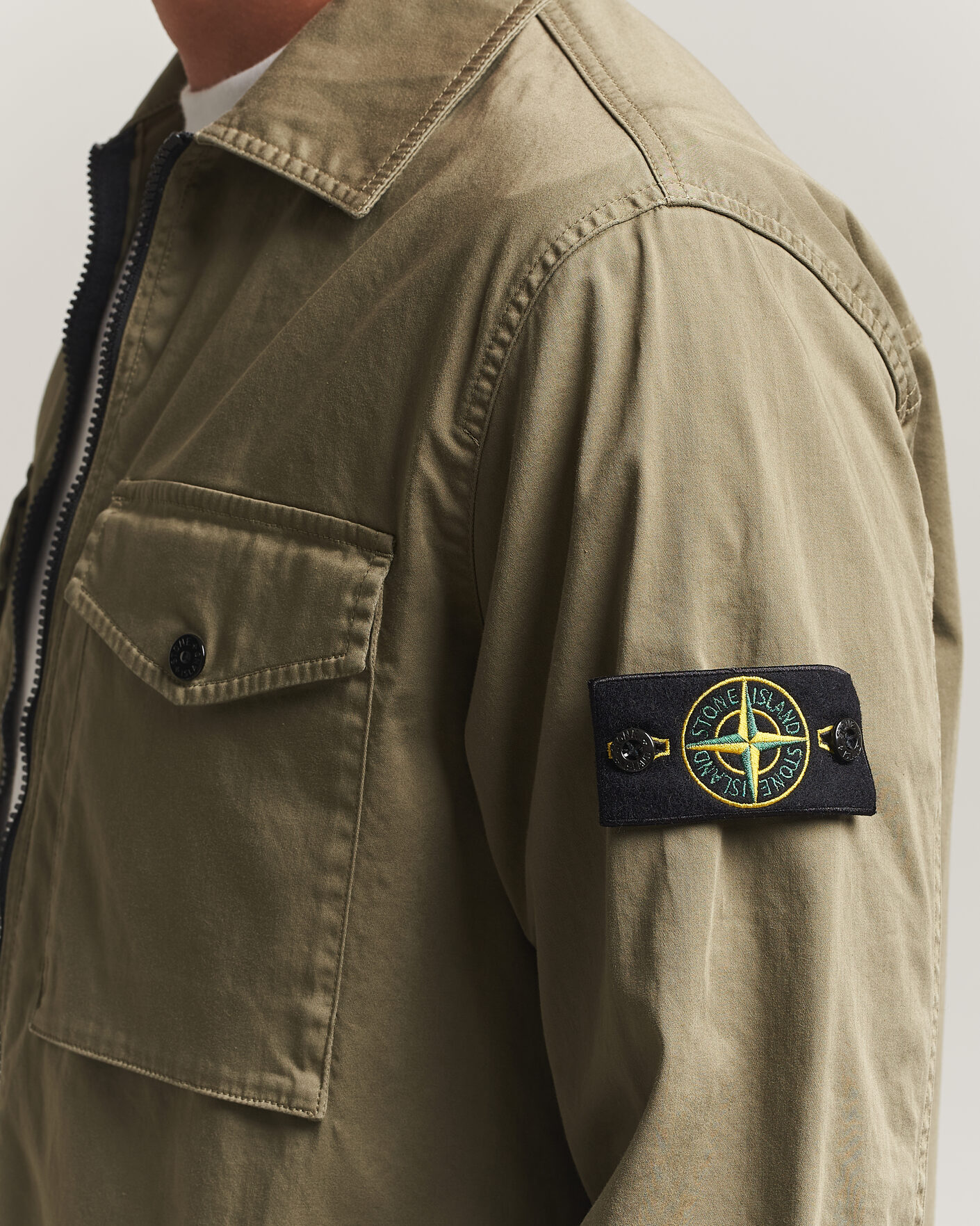 Homme | Chemises | Stone Island | Organic Cotton Satin Stretch Zip Overshirt Miltary Green