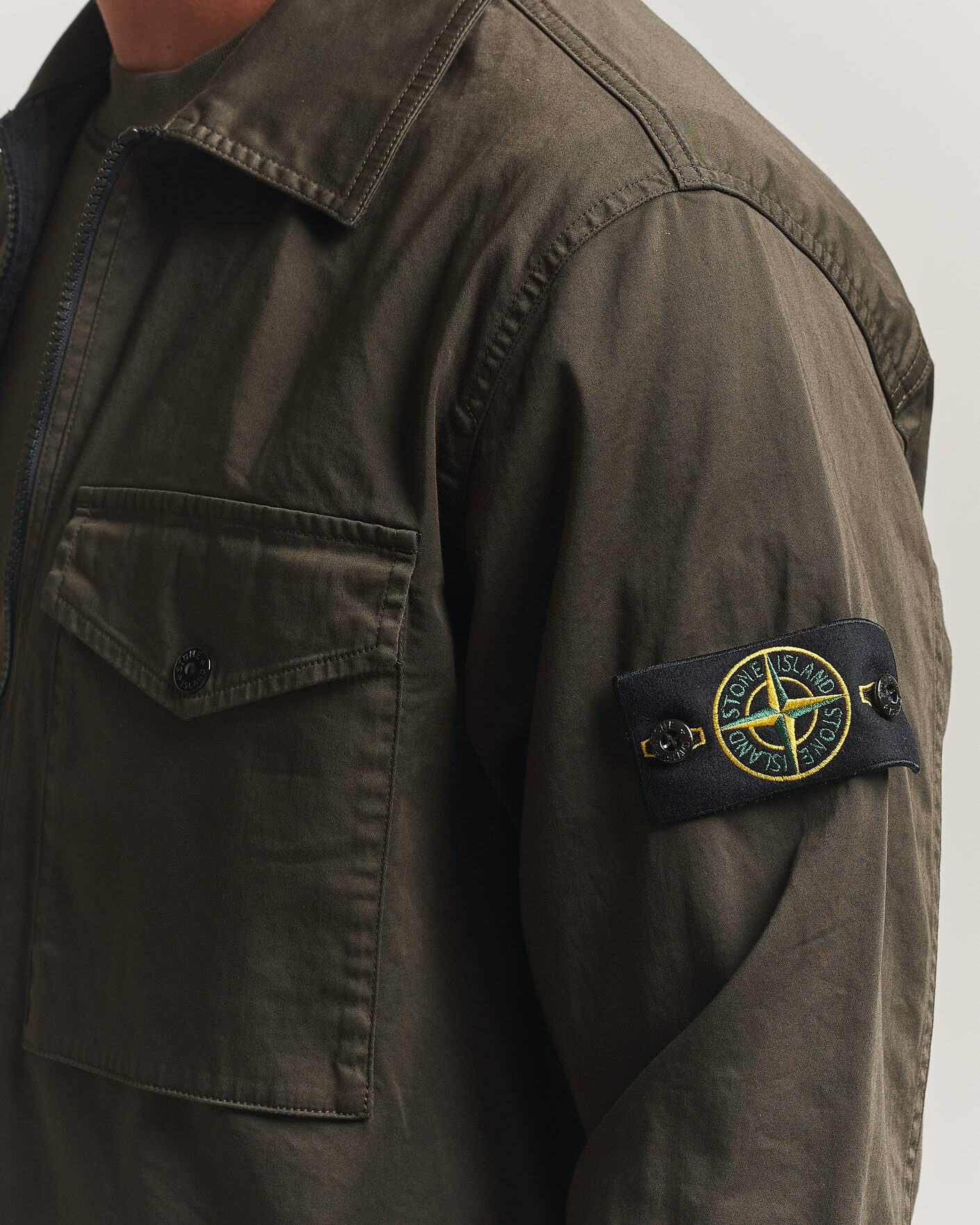 Homme | Chemises | Stone Island | Organic Cotton Satin Stretch Zip Overshirt Grey