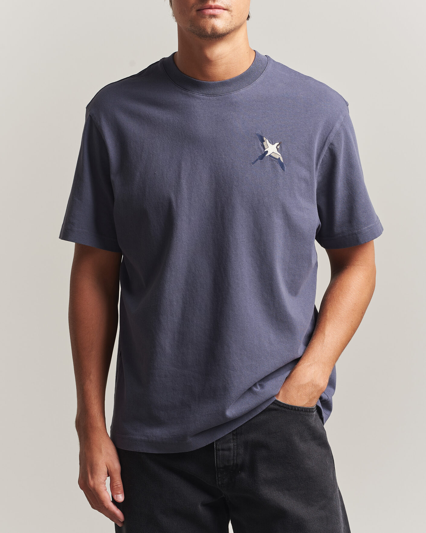 Homme | T-shirts | Axel Arigato | Micro Bee Birt T-Shirt Smoke Grey
