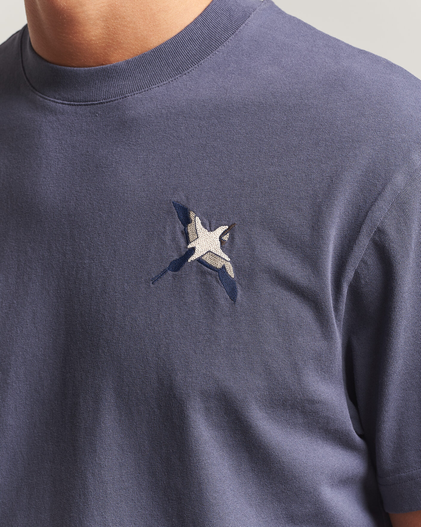 Homme | T-shirts | Axel Arigato | Micro Bee Birt T-Shirt Smoke Grey