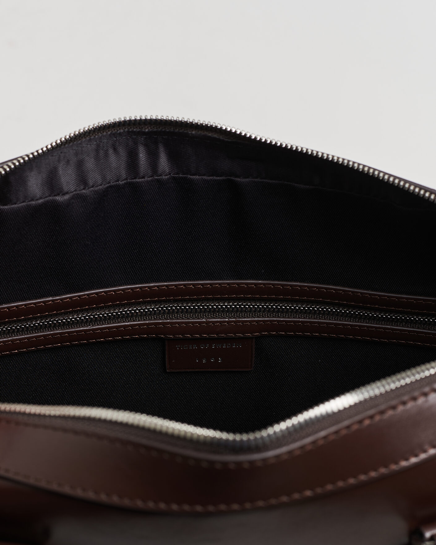 Homme | Sacs | Tiger of Sweden | Bosun Smooth Leather Briefcase Dark Brown