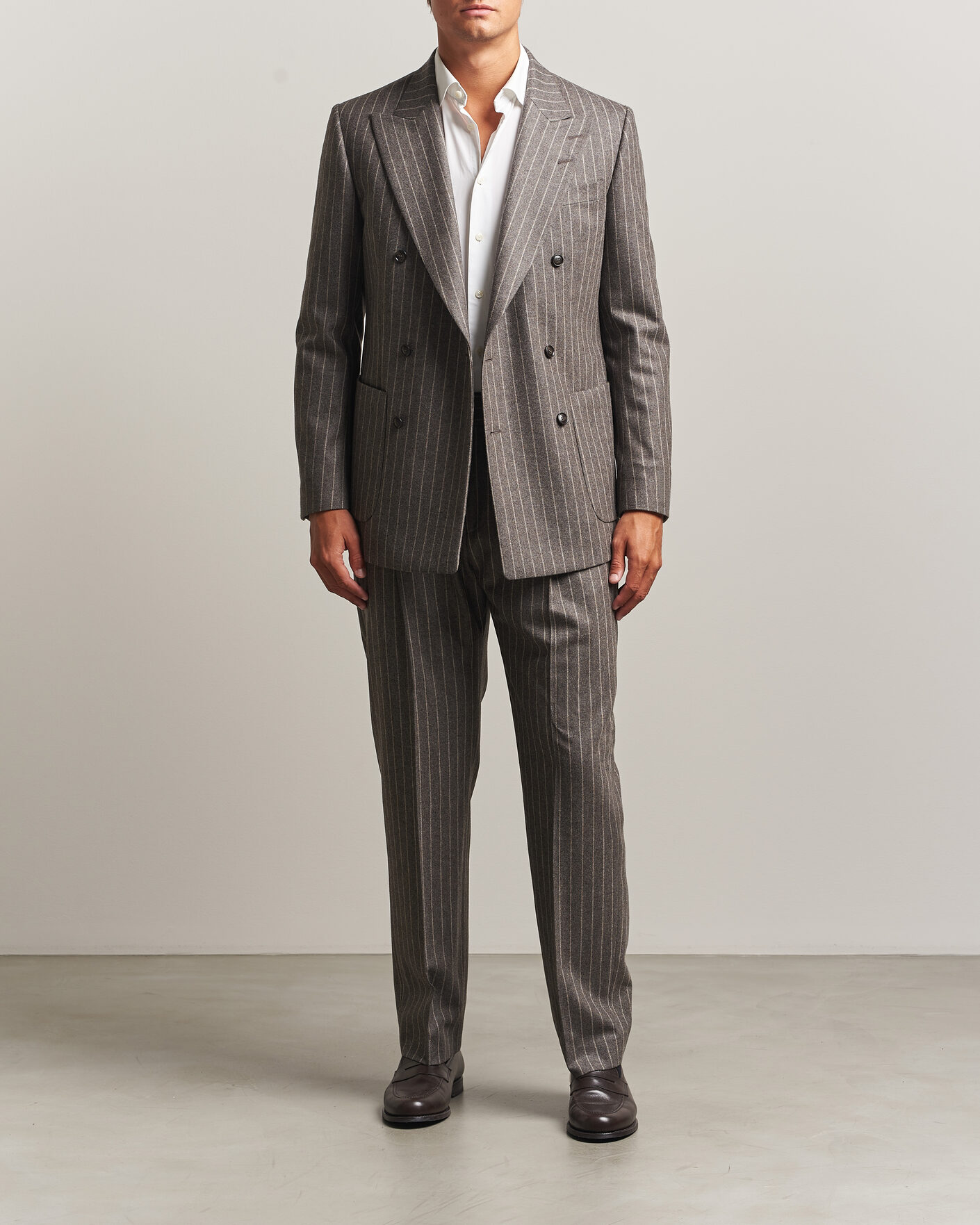 Homme | Pantalons | Tiger of Sweden | Theo Wool Pleated Pinstriped Trousers Grey Brown