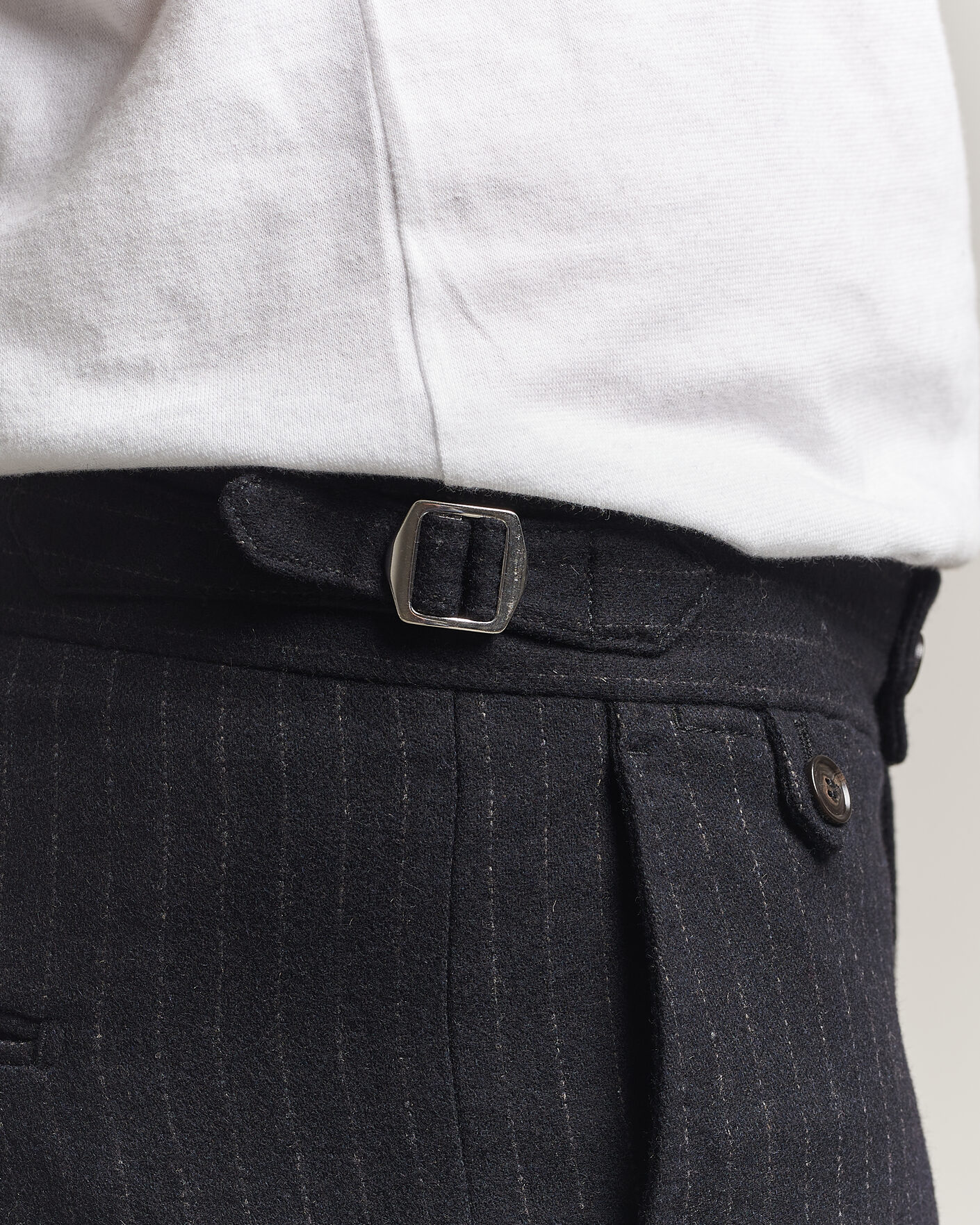 Homme | Pantalons | Tiger of Sweden | Tense Wool Pleated Pinstriped Trousers Blue Function