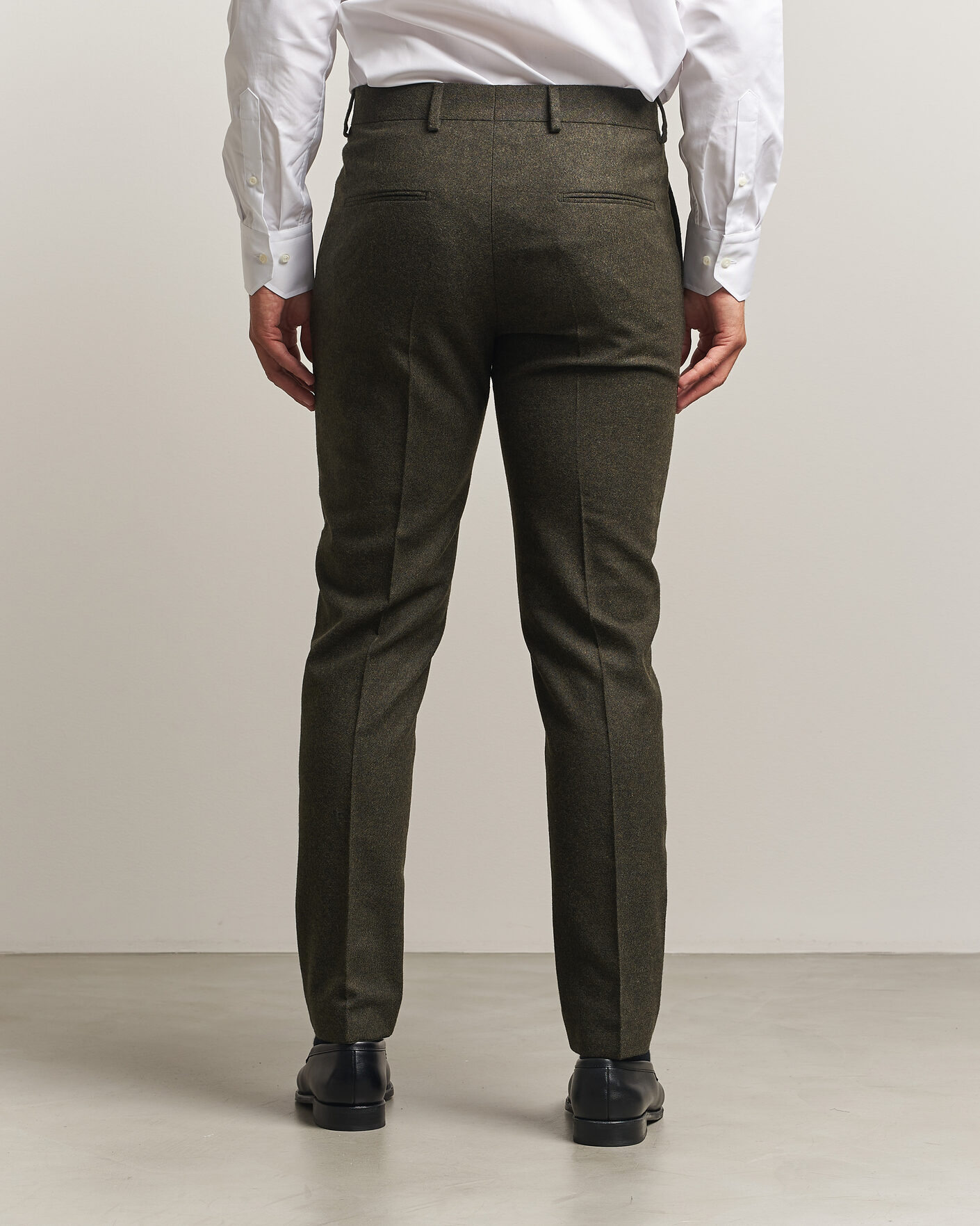 Homme | Pantalons | Tiger of Sweden | Tenuta Wool Flannel Suit Trousers Muted Canopy