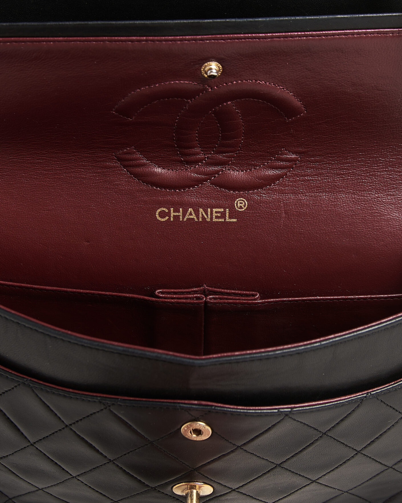 Homme | Pre-Owned & Vintage Bags | Chanel Pre-Owned | Classic Medium Double Flap Bag Lambskin Black