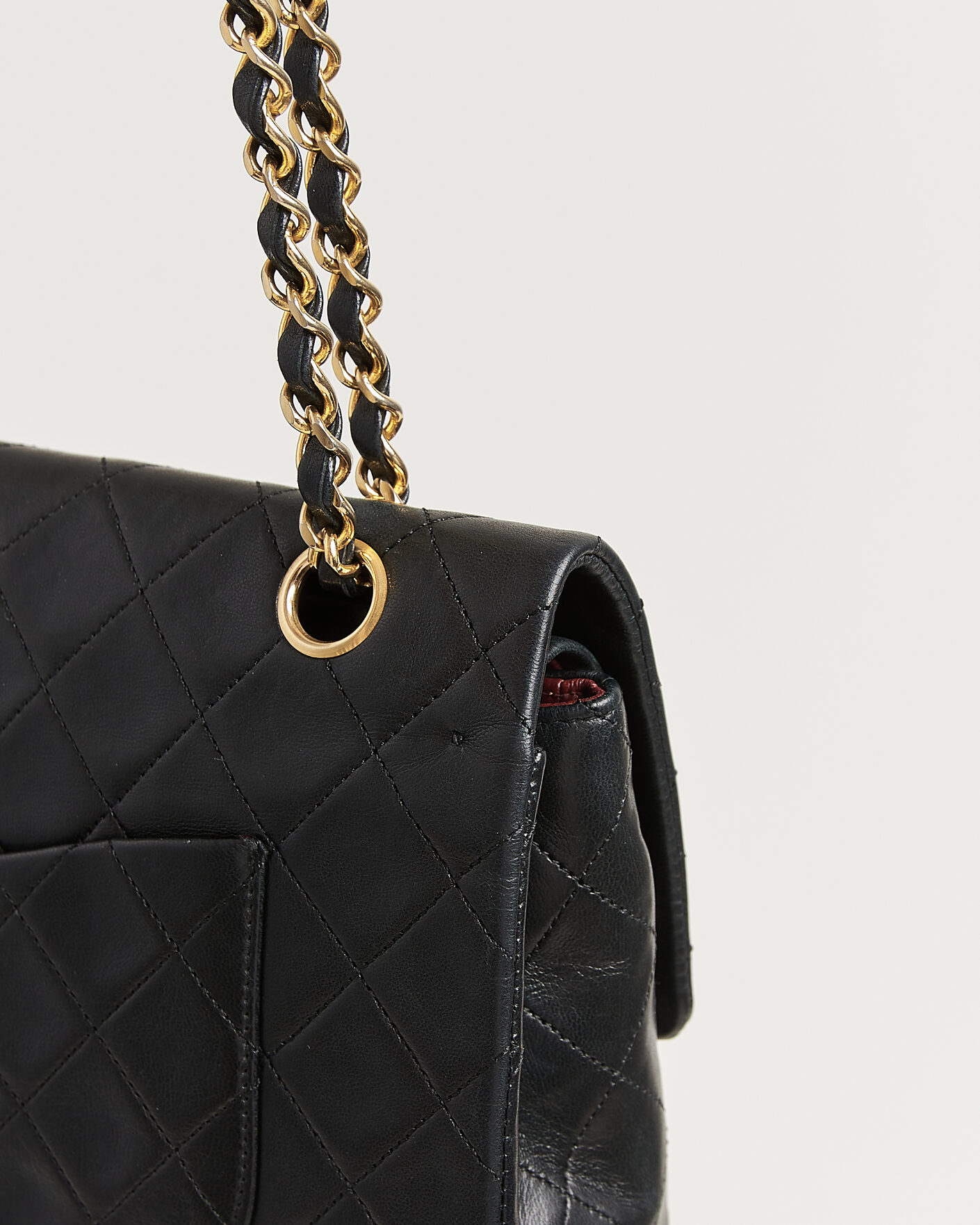 Homme | Chanel Pre-Owned Classic Medium Double Flap Bag Lambskin Black | Chanel Pre-Owned | Classic Medium Double Flap Bag Lambskin Black
