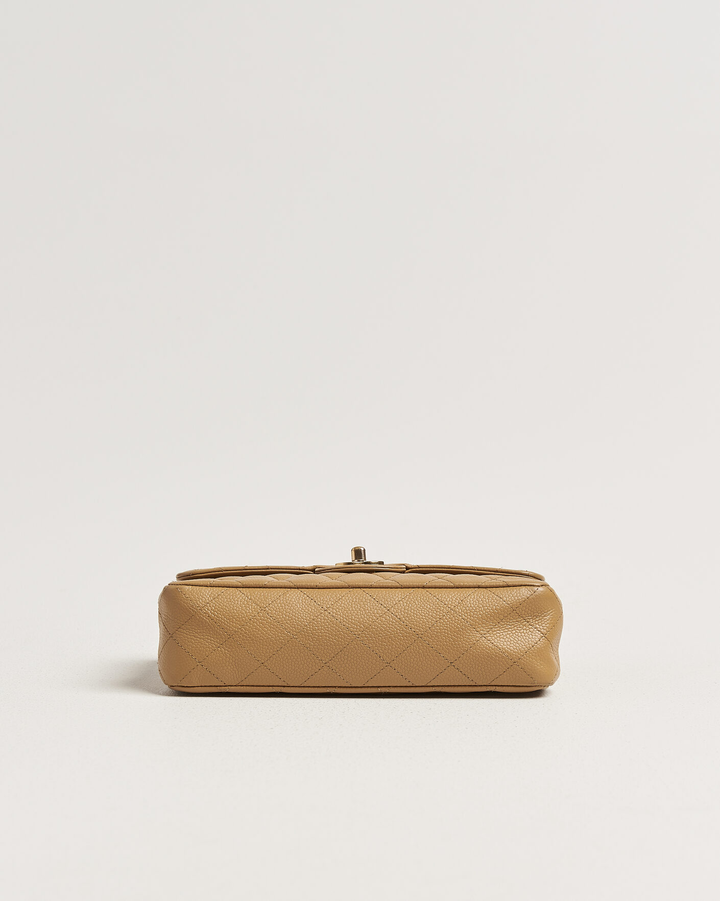 Homme | Pre-Owned & Vintage Bags | Chanel Pre-Owned | Classic Small Double Flap Bag Caviar Leather Beige