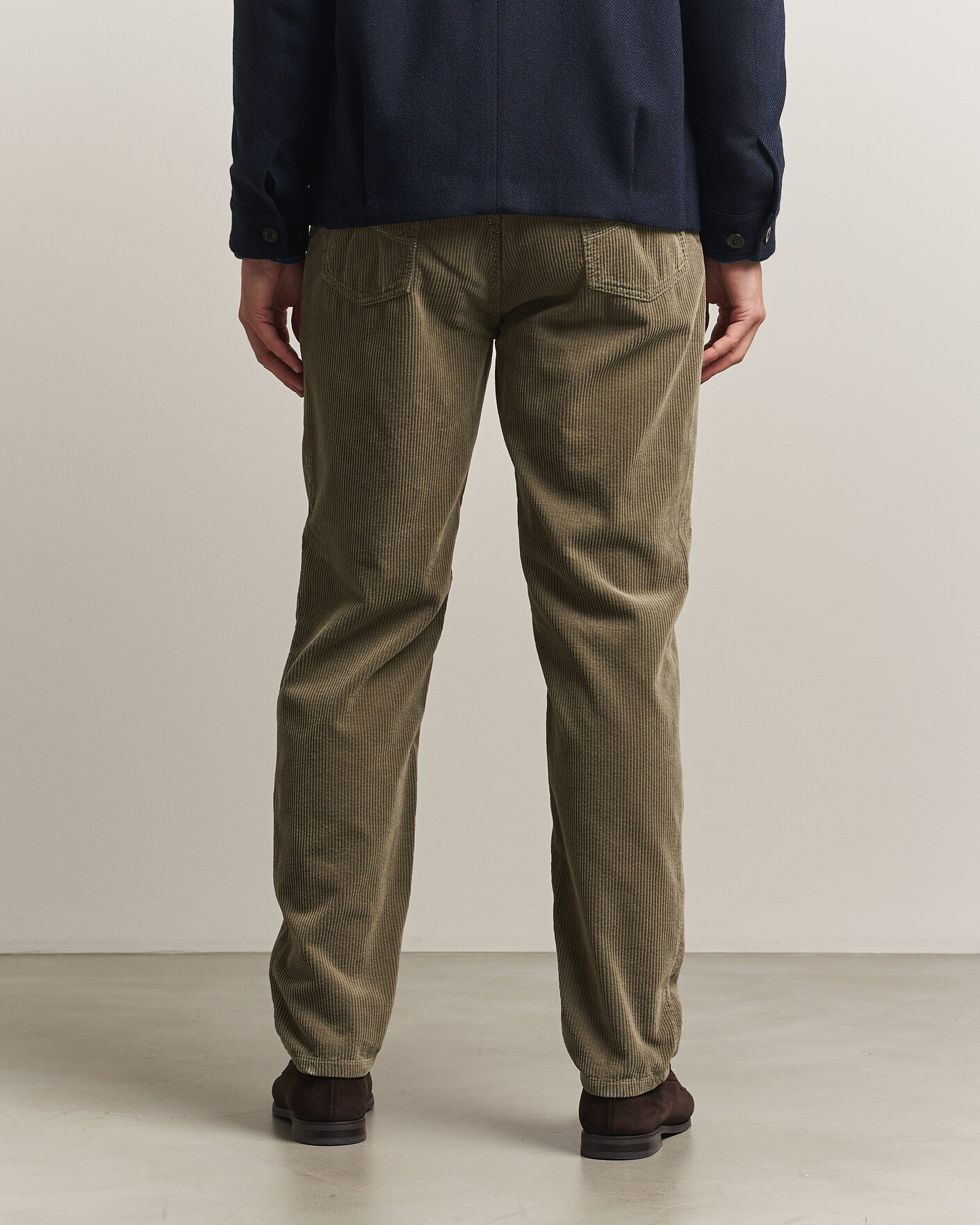Homme | Pantalons | Brunello Cucinelli | Leisure Fit Corduroy 5-Pocket Pants Olive