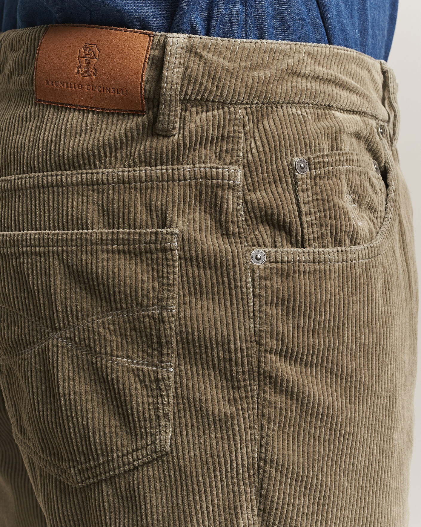 Homme | Pantalons | Brunello Cucinelli | Leisure Fit Corduroy 5-Pocket Pants Olive