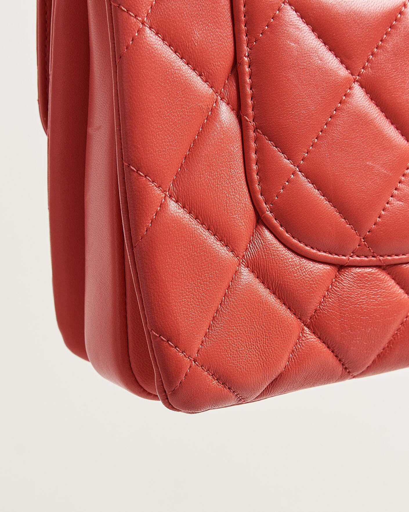 Homme | Pre-Owned & Vintage Bags | Chanel Pre-Owned | Trendy CC Top Handle Bag Coral