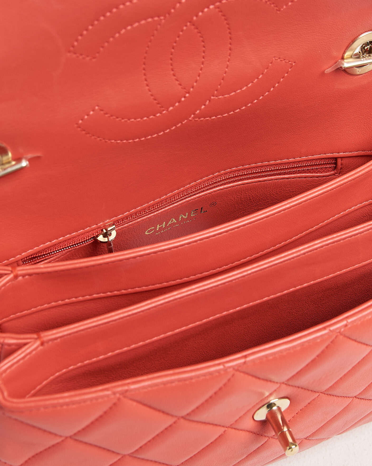 Homme | Pre-Owned & Vintage Bags | Chanel Pre-Owned | Trendy CC Top Handle Bag Coral