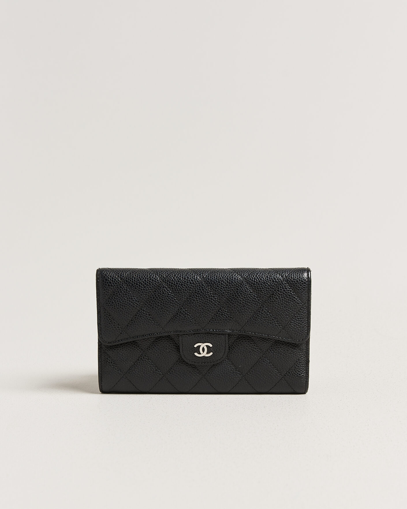 Homme | Pre-Owned & Vintage Bags | Chanel Pre-Owned | Classic Trifold Flap Wallet Caviar Leather Black