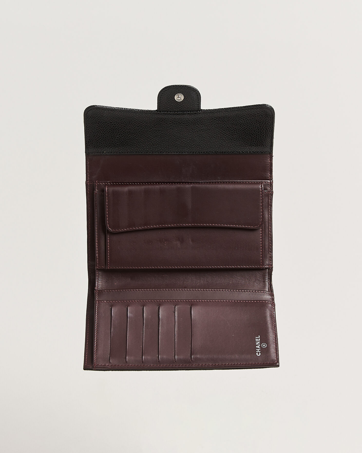 Homme | Pre-Owned & Vintage Bags | Chanel Pre-Owned | Classic Trifold Flap Wallet Caviar Leather Black