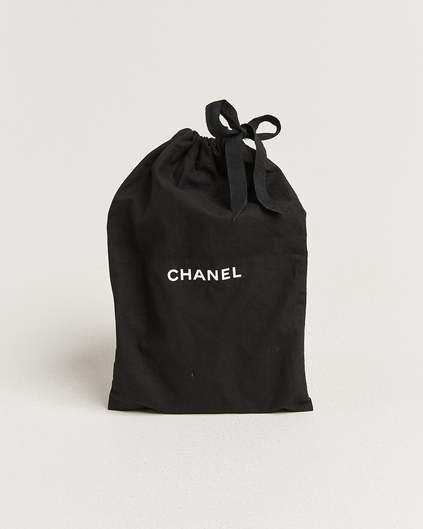 Homme | Pre-Owned & Vintage Bags | Chanel Pre-Owned | Classic Bifold Wallet Caviar Leather Black