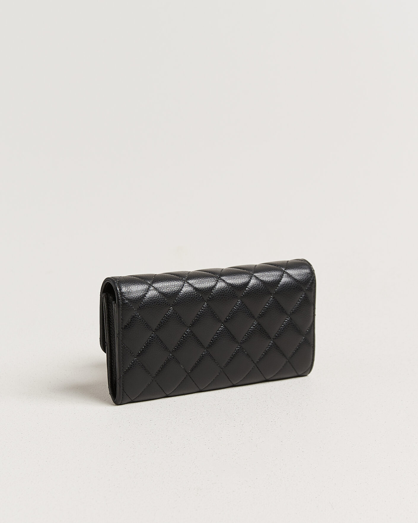 Homme | Pre-Owned & Vintage Bags | Chanel Pre-Owned | Classic Long Flap Wallet Caviar Leather Black