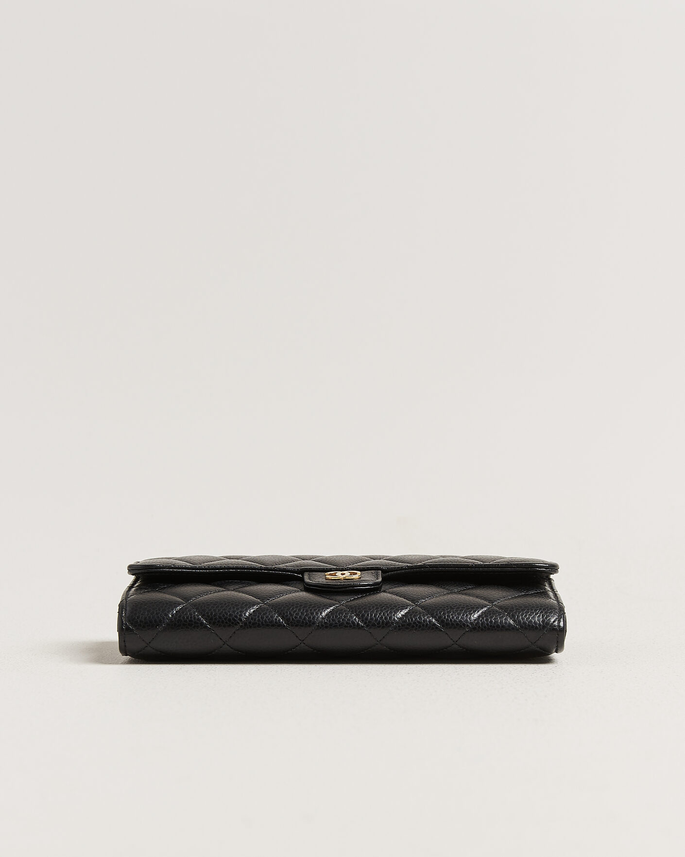Homme | Pre-Owned & Vintage Bags | Chanel Pre-Owned | Classic Long Flap Wallet Caviar Leather Black