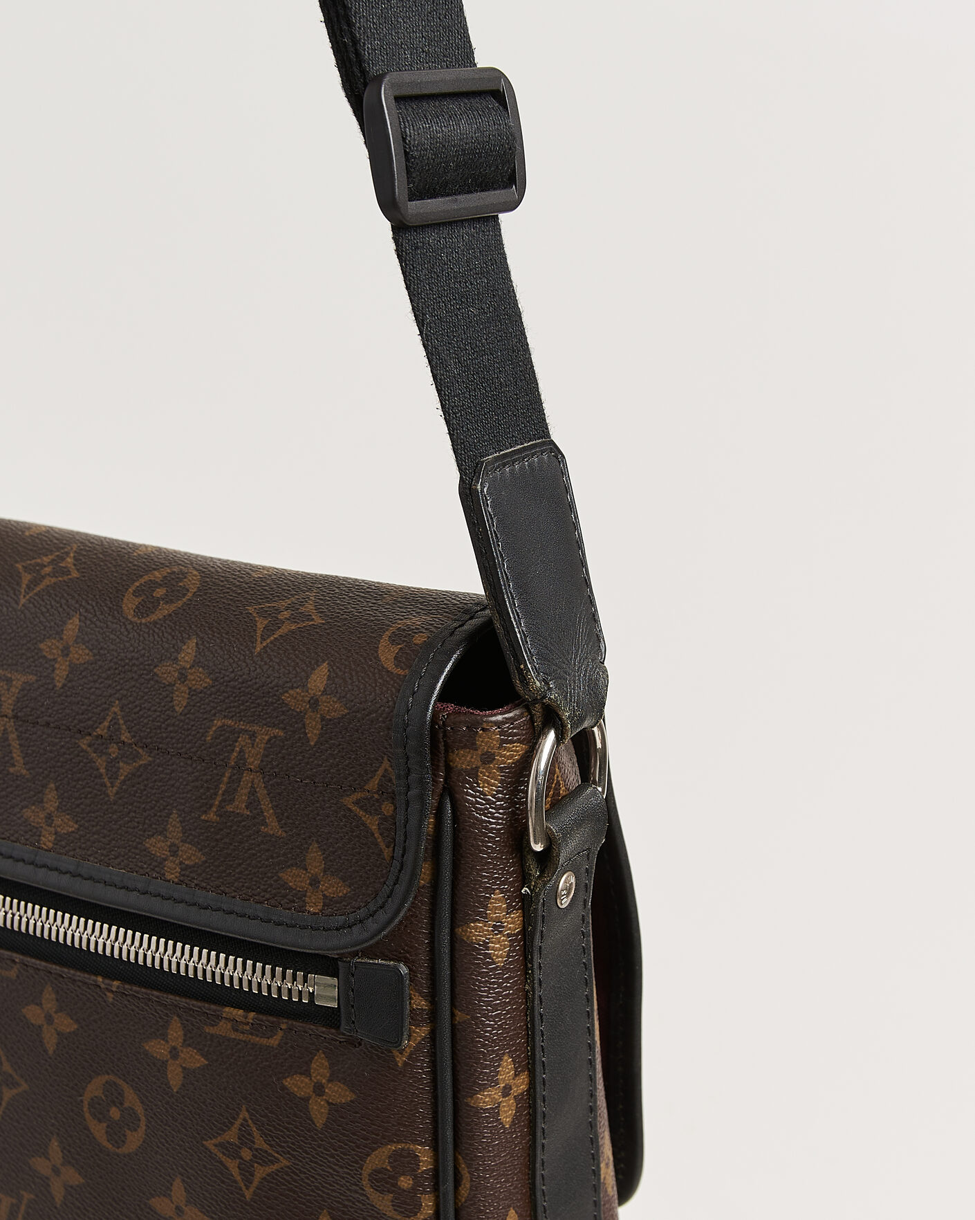 Homme | Pre-Owned & Vintage Bags | Louis Vuitton Pre-Owned | Abbesses Messenger Bag Monogram Macassar