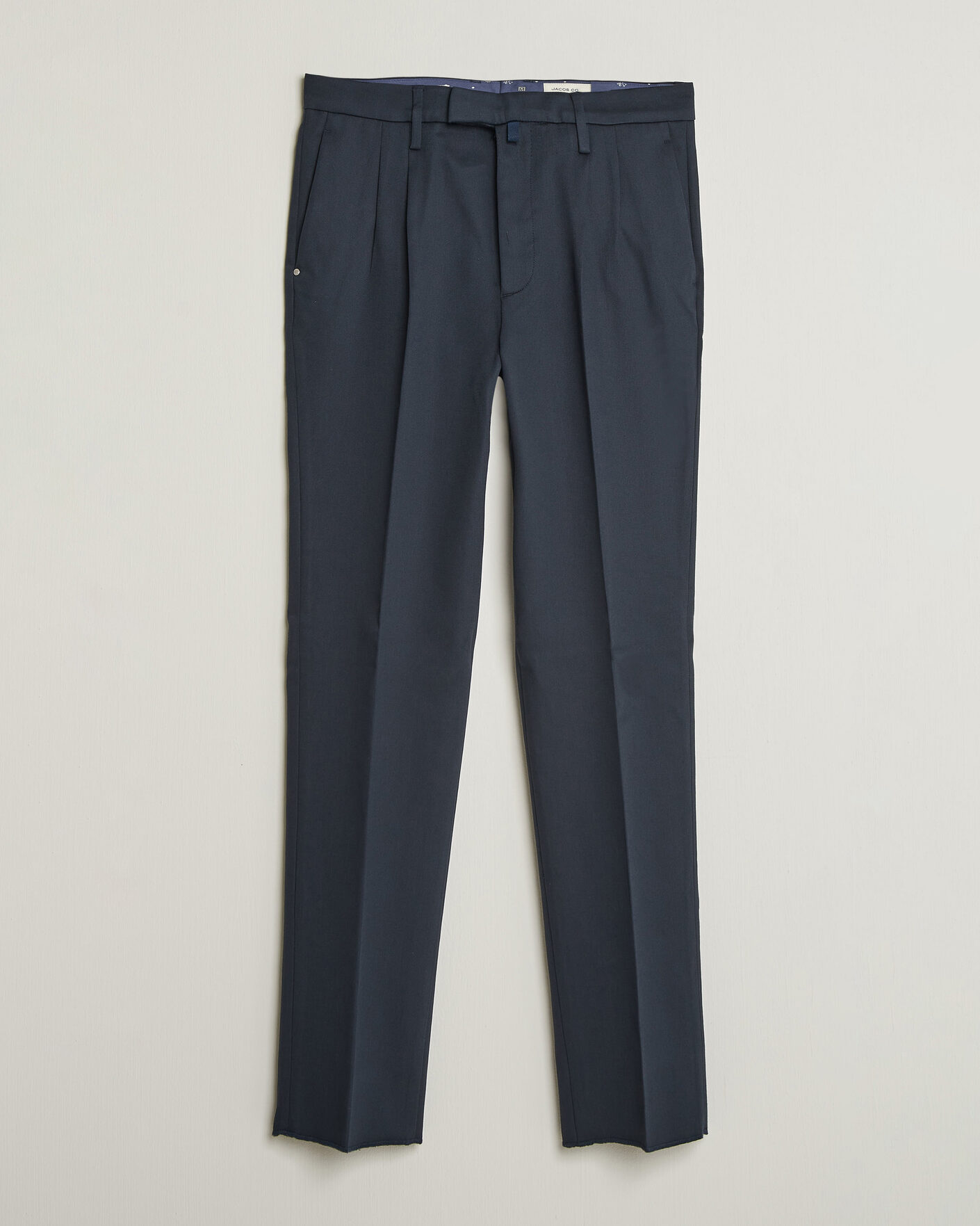 Homme | Pantalons | Jacob Cohën | Lucas Pleated Cotton Gabardine Trousers Navy