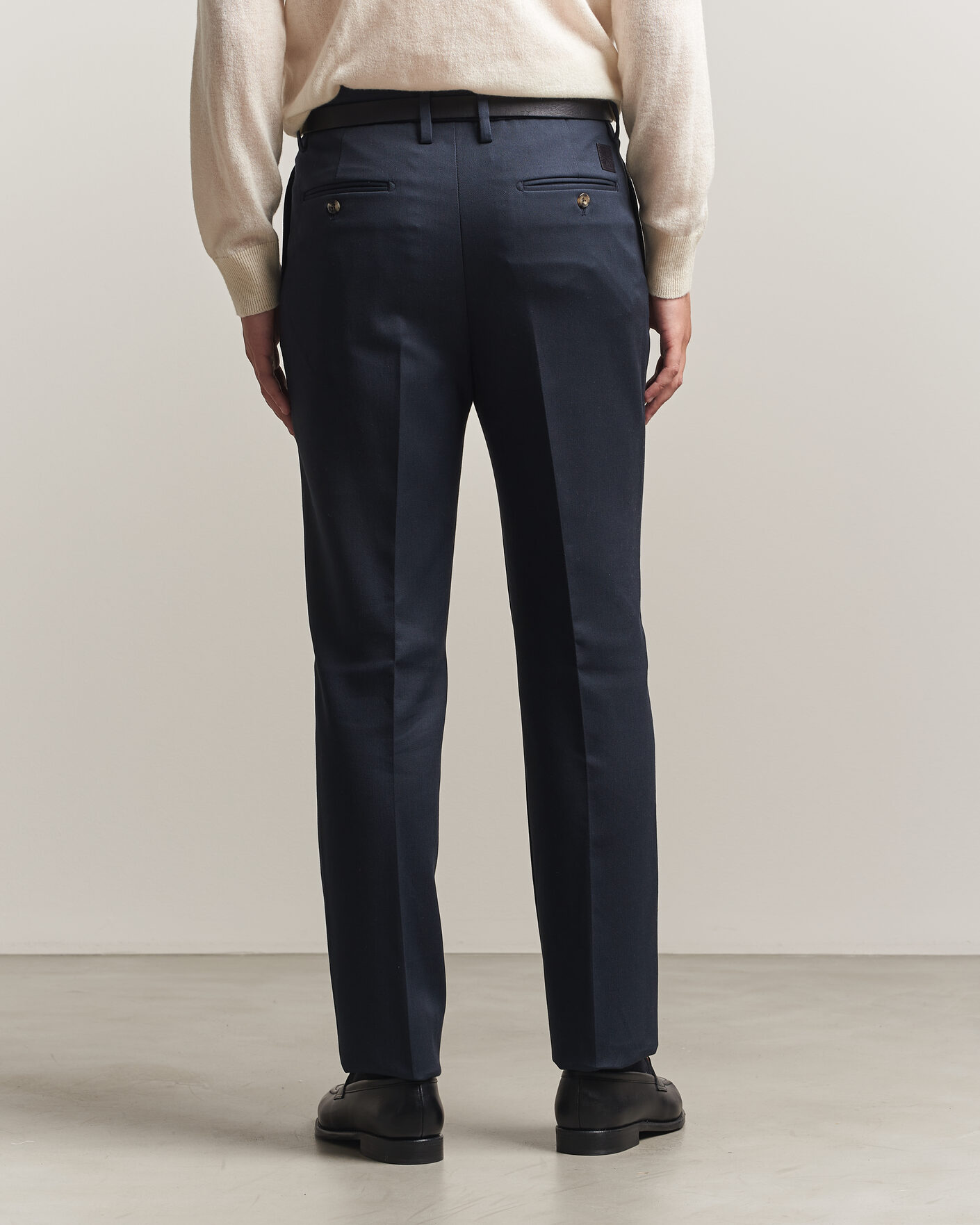 Homme | Pantalons | Jacob Cohën | Lucas Pleated Cotton Gabardine Trousers Navy