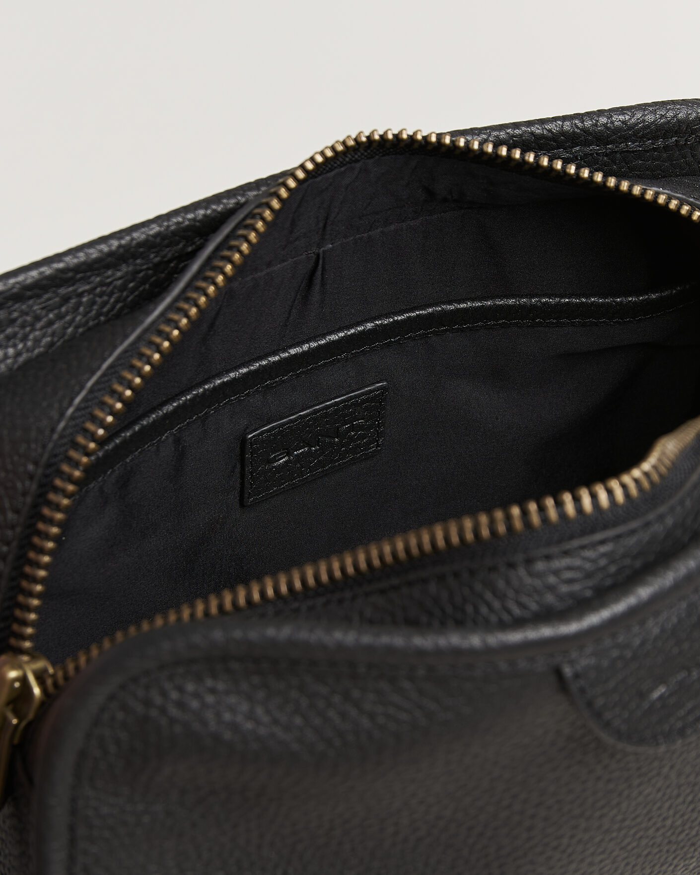Homme | Sacs | Gant | Grained Leather Wash Bag Black