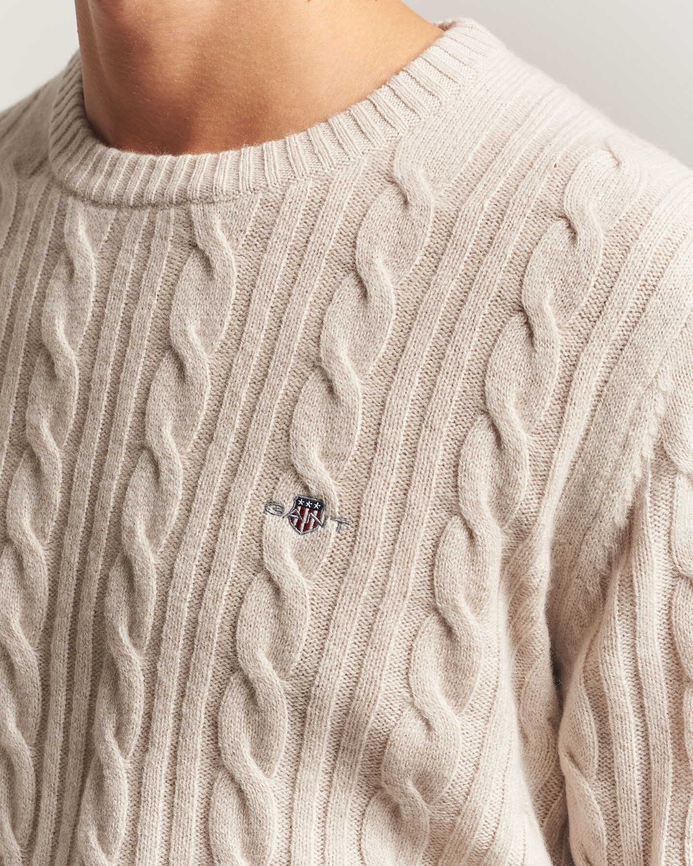 Homme | Pulls Et Tricots | Gant | Lambswool Cable Crew Neck Clay Beige